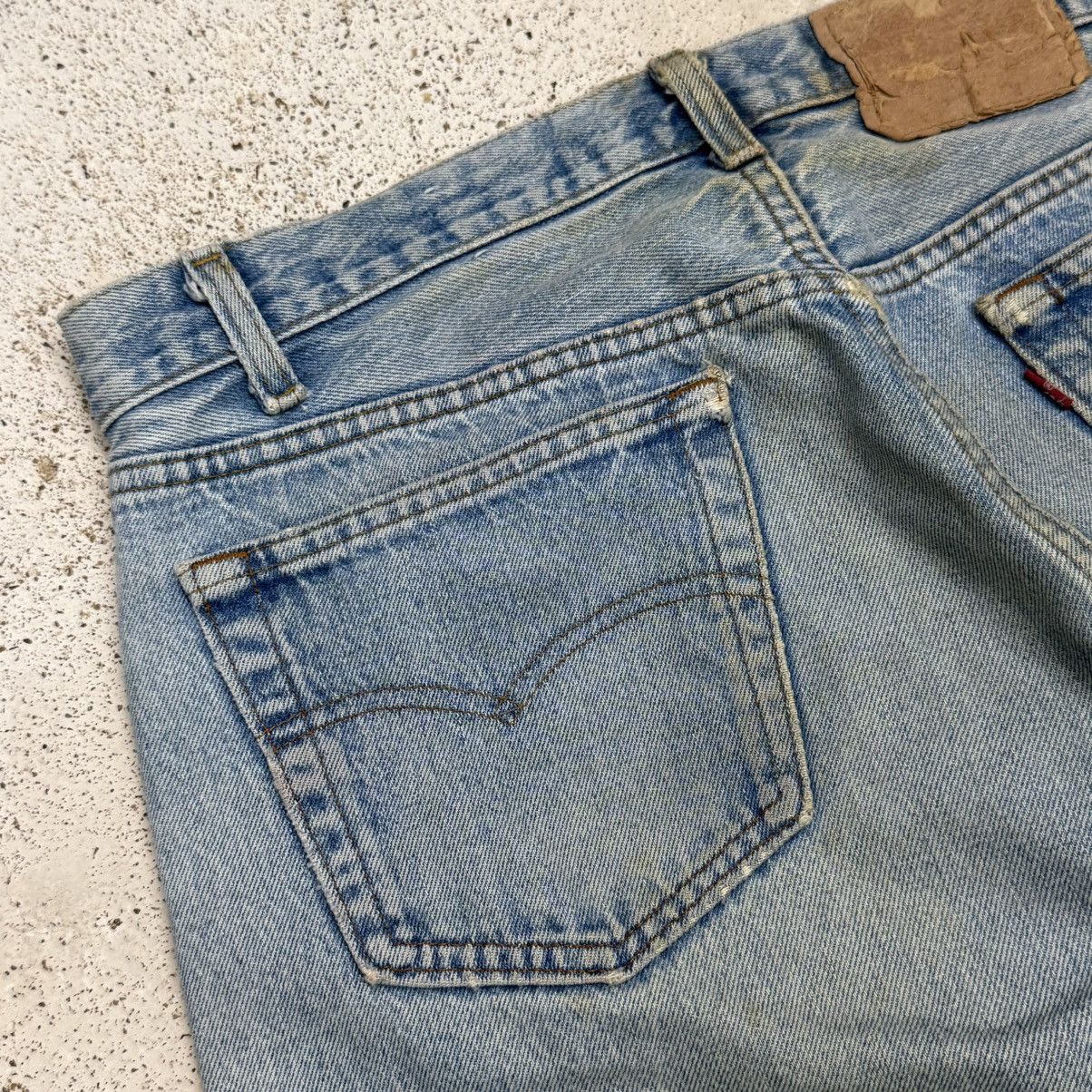 Levi's Vintage Levis 501 Buttonfly Distressed Repaired Denim Pants Size US 32 / EU 48 - 16 Thumbnail
