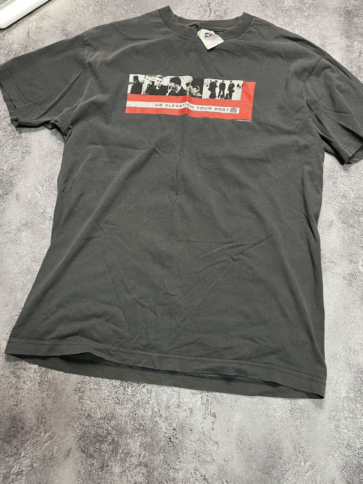 Band Tees Vtg 2001 U2 Elevation Tour Band T-Shirt L Size US L / EU 52-54 / 3 - 4 Thumbnail