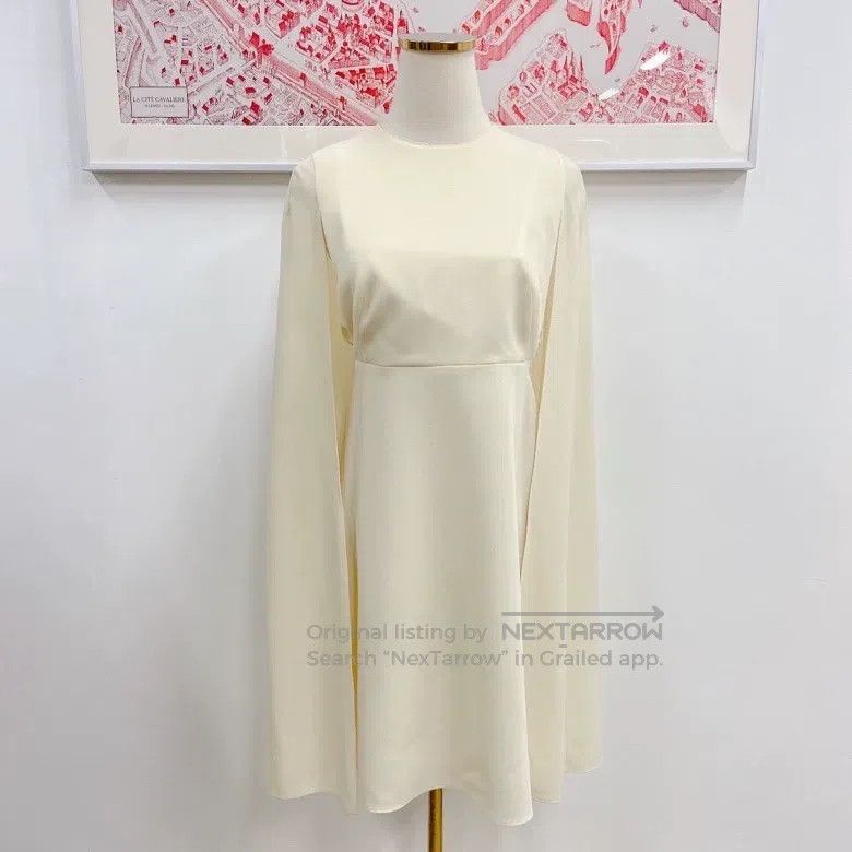 Other Valentino White cape dres Size M / US 6-8 / IT 42-44 - 1 Thumbnail