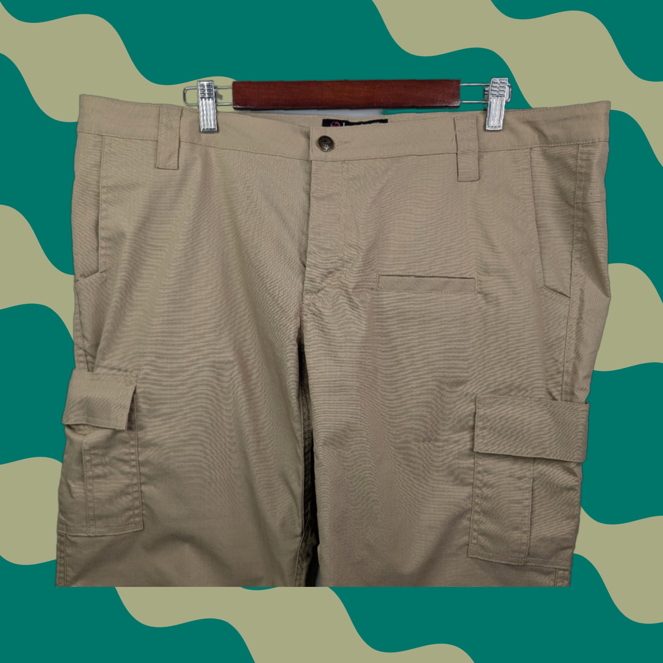Vintage LAPG Tactical Pants Women’s Size 20 Plus Ripstop Khaki Cargo Police EMS Size 42" / US 20 - 1 Thumbnail