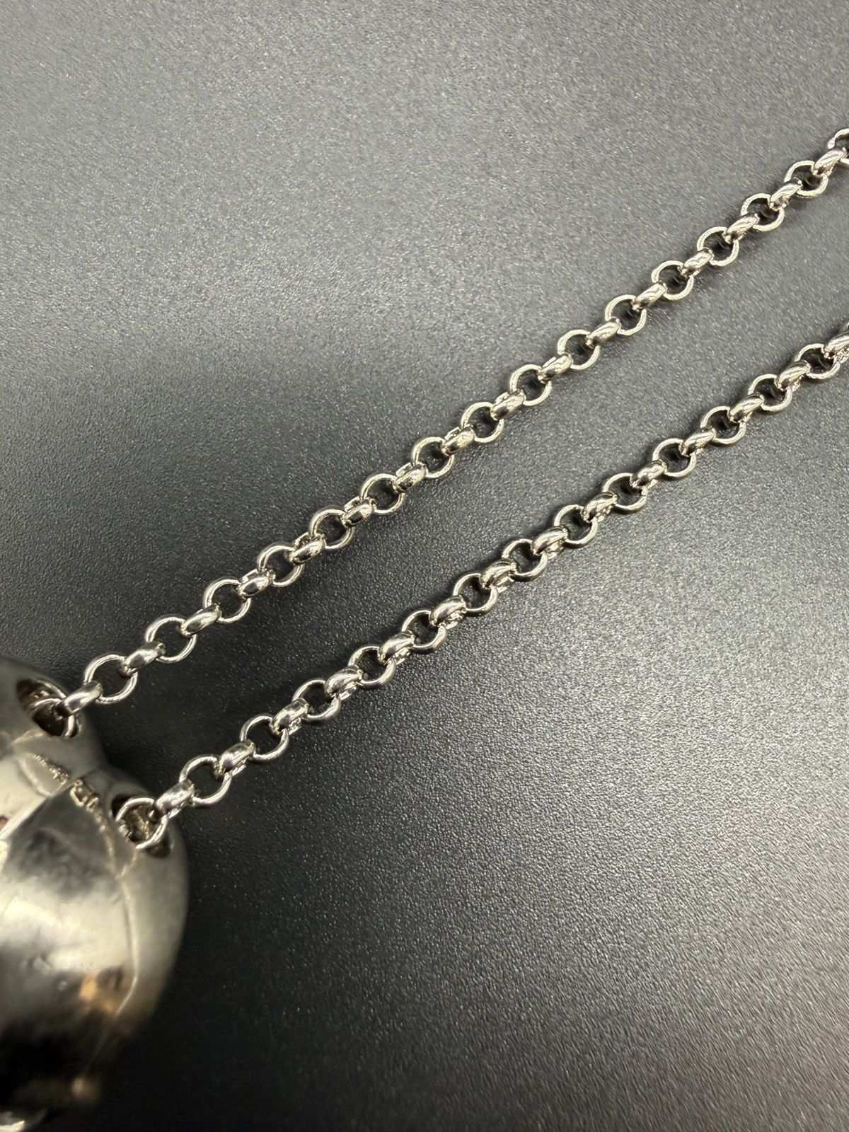 Alexander McQueen ALEXANDER MCQUEEN Silver Twin Skull Necklace Size ONE SIZE - 11 Thumbnail