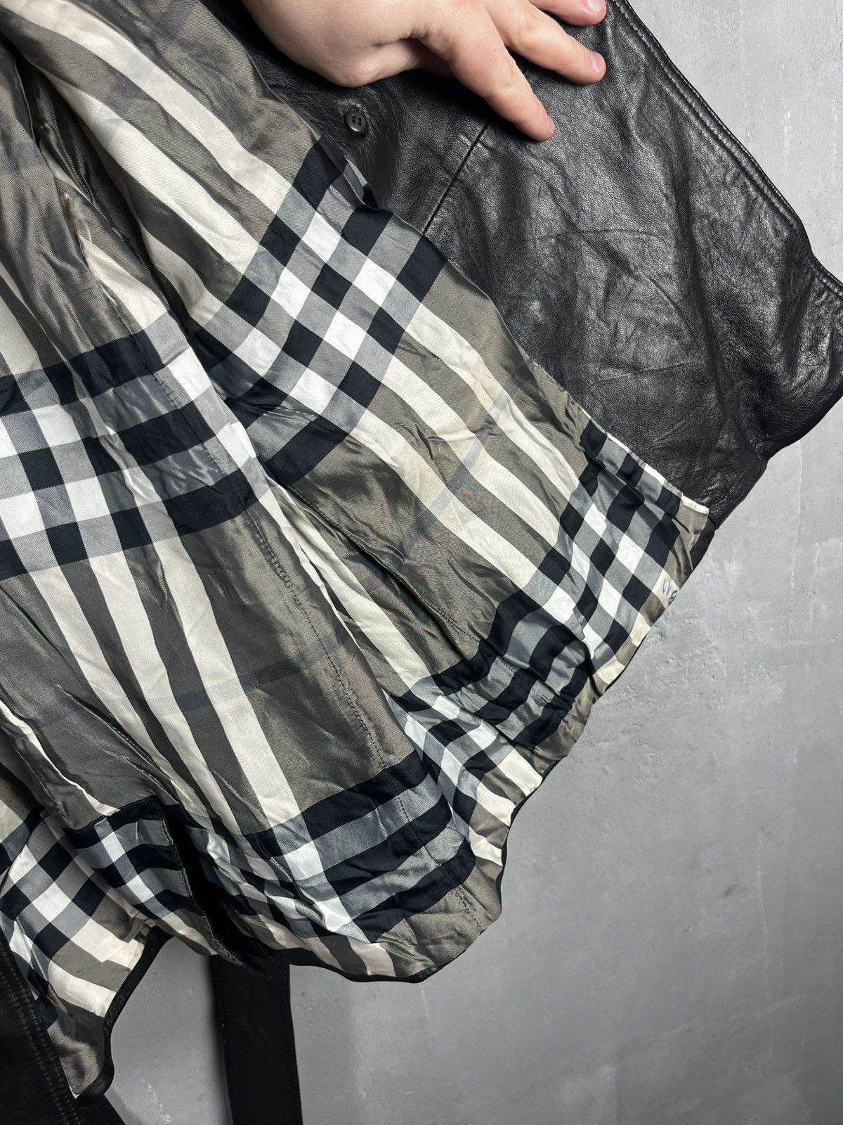 Burberry Burberry avant garde y2k leather coat jacket RARE Size M / US 6-8 / IT 42-44 - 22 Thumbnail