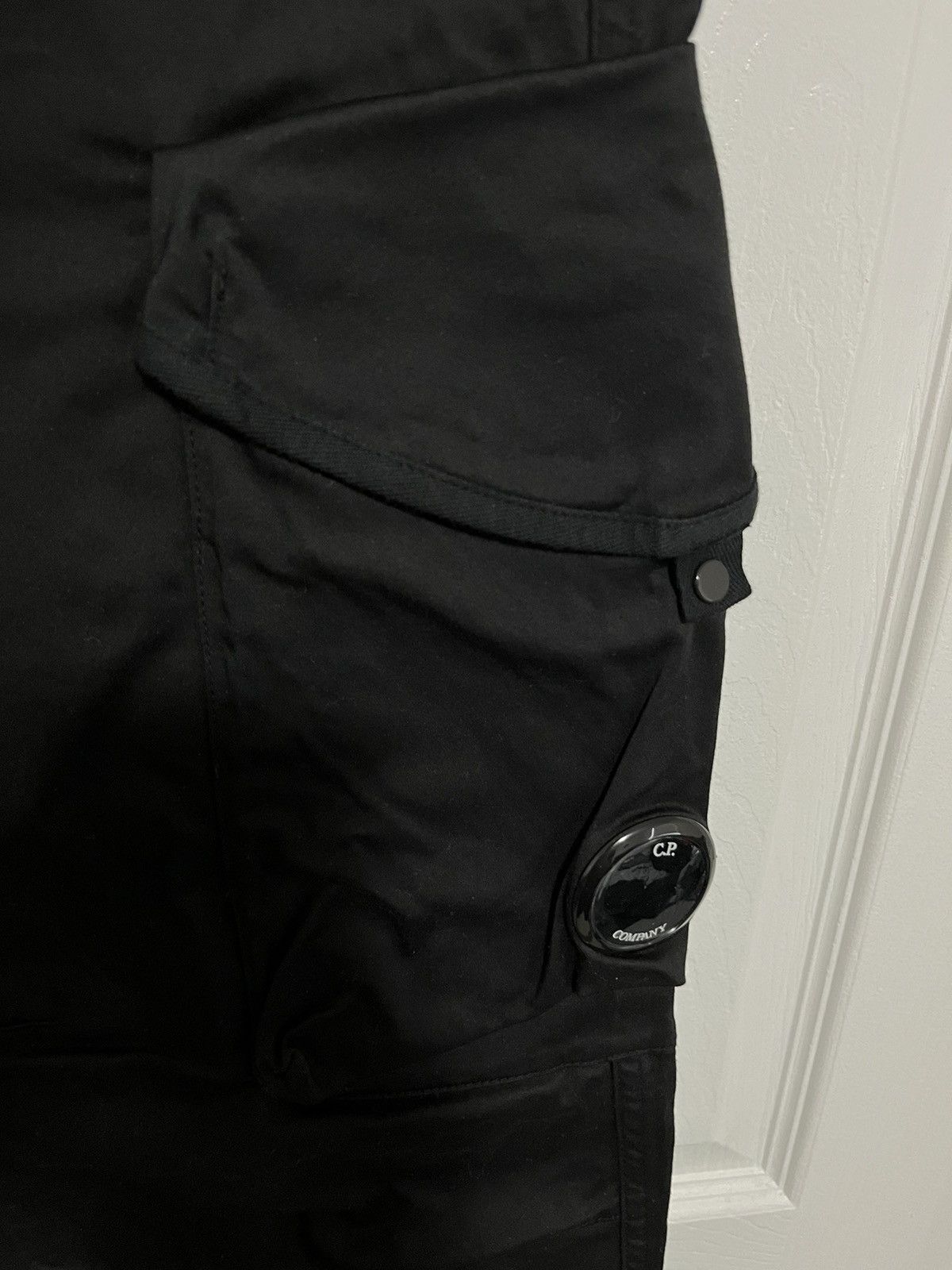 C.P. Company C.P. Company Sateen Ergonomic Cargo Pants Size US 32 / EU 48 - 2 Thumbnail