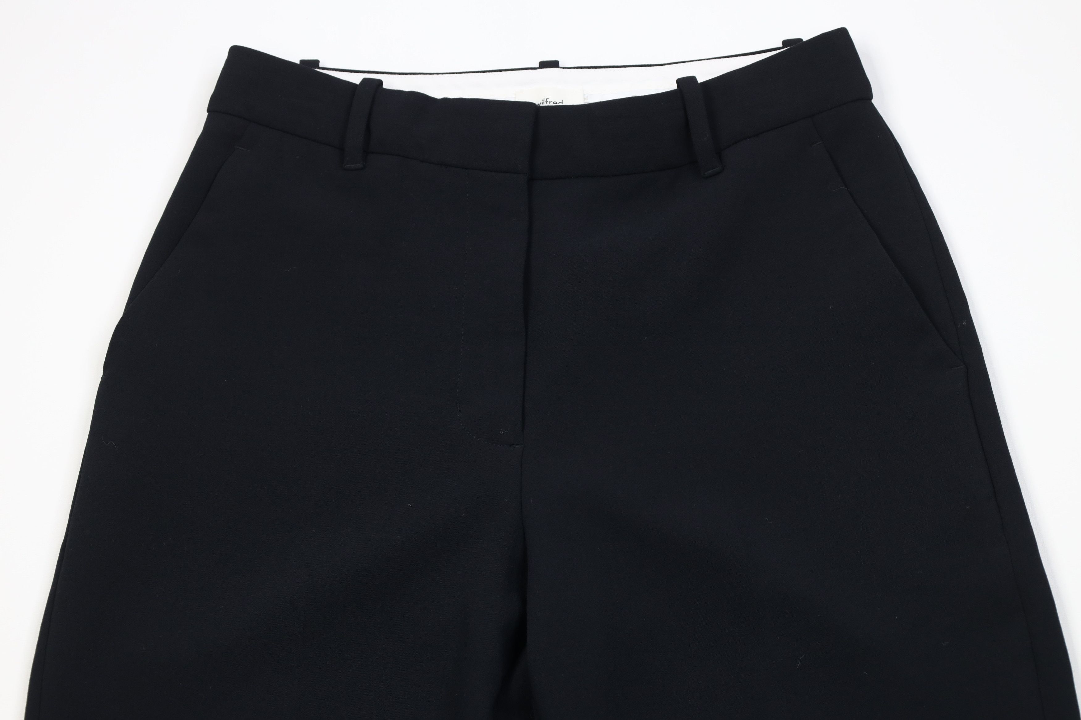 Aritzia Aritzia Wilfred Crepette The Effortless Pants Trousers Black Size 30" / US 8 / IT 44 - 2 Thumbnail