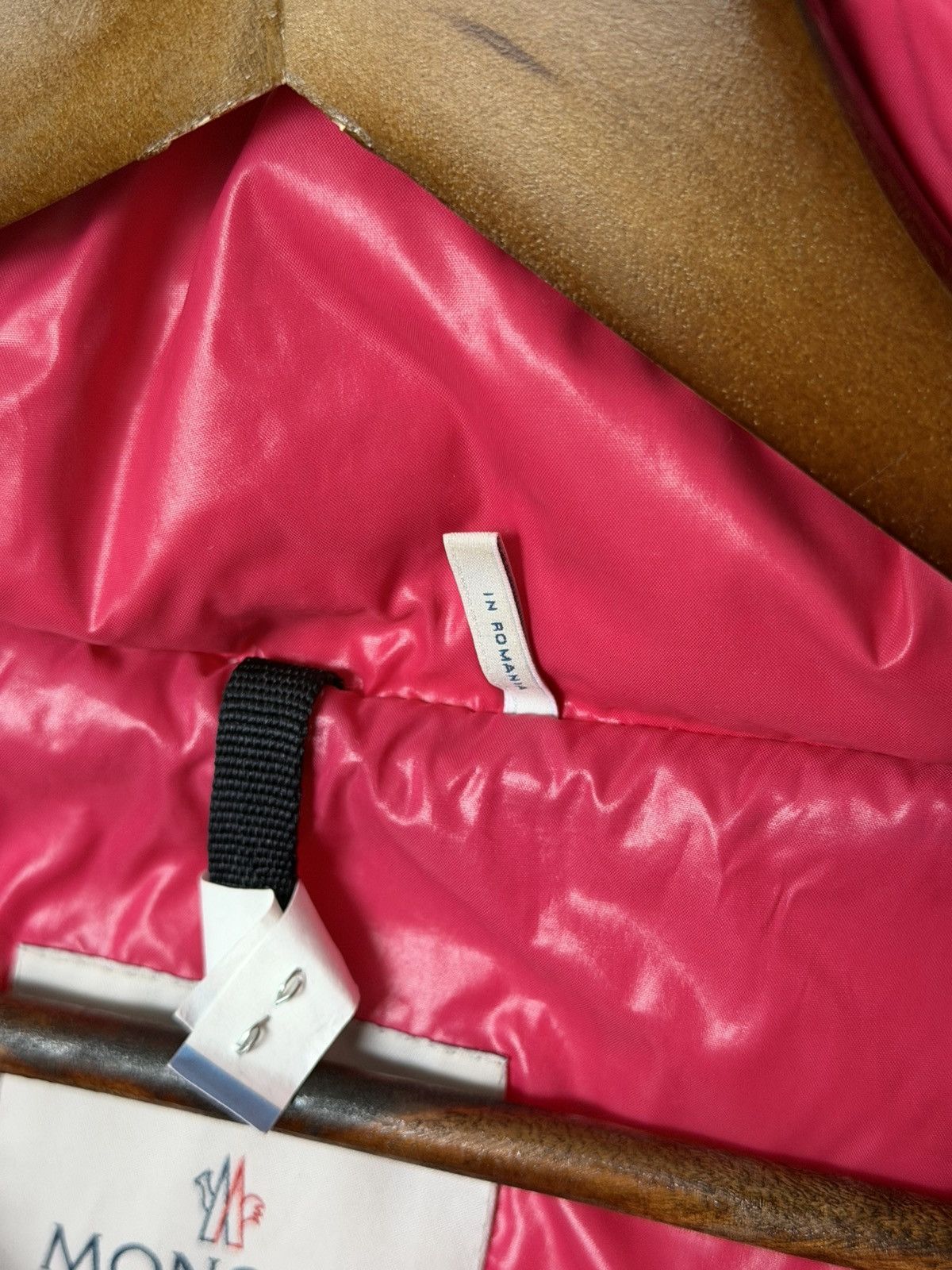 Moncler Moncler Fuchsia Caille Velvet Puffer Jacket Coat Pink Size XS / US 0-2 / IT 36-38 - 12 Thumbnail