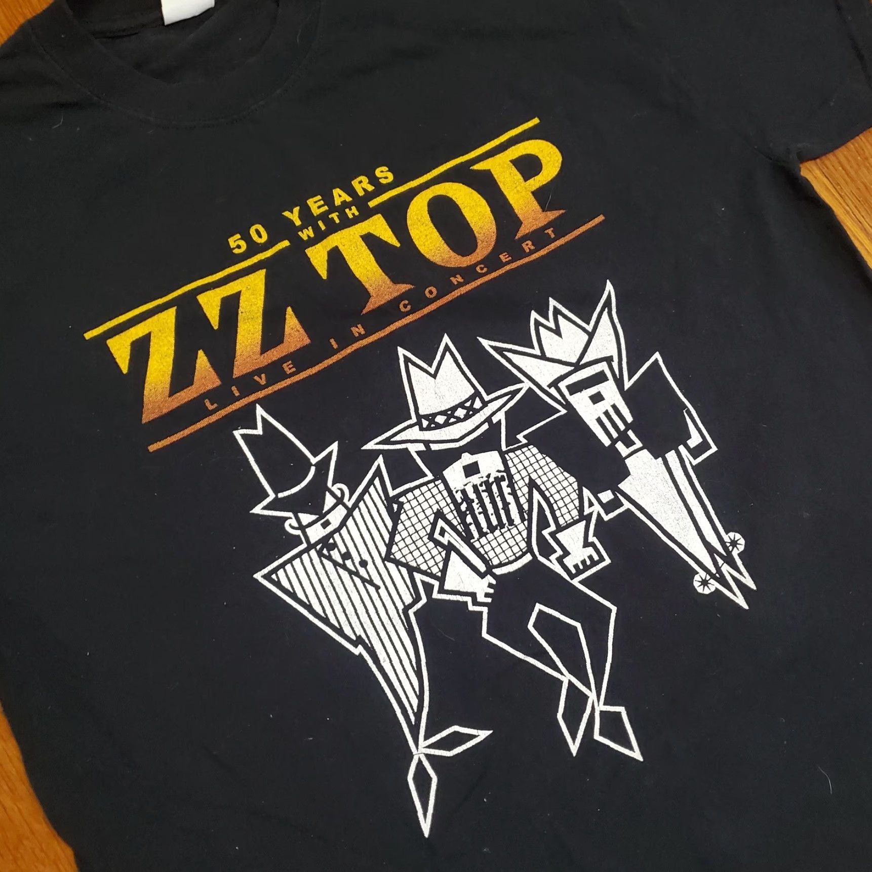 Gildan ZZ Top Shirt Mens Large Black 50 Years Live In Concert Tour 2019 Tee Gildan Size US L / EU 52-54 / 3 - 2 Thumbnail