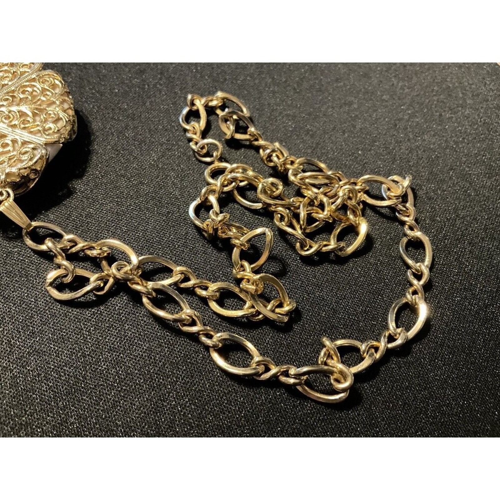 Other 16in Hand Painted Porcelain Gold Tone Necklace Size ONE SIZE - 7 Thumbnail