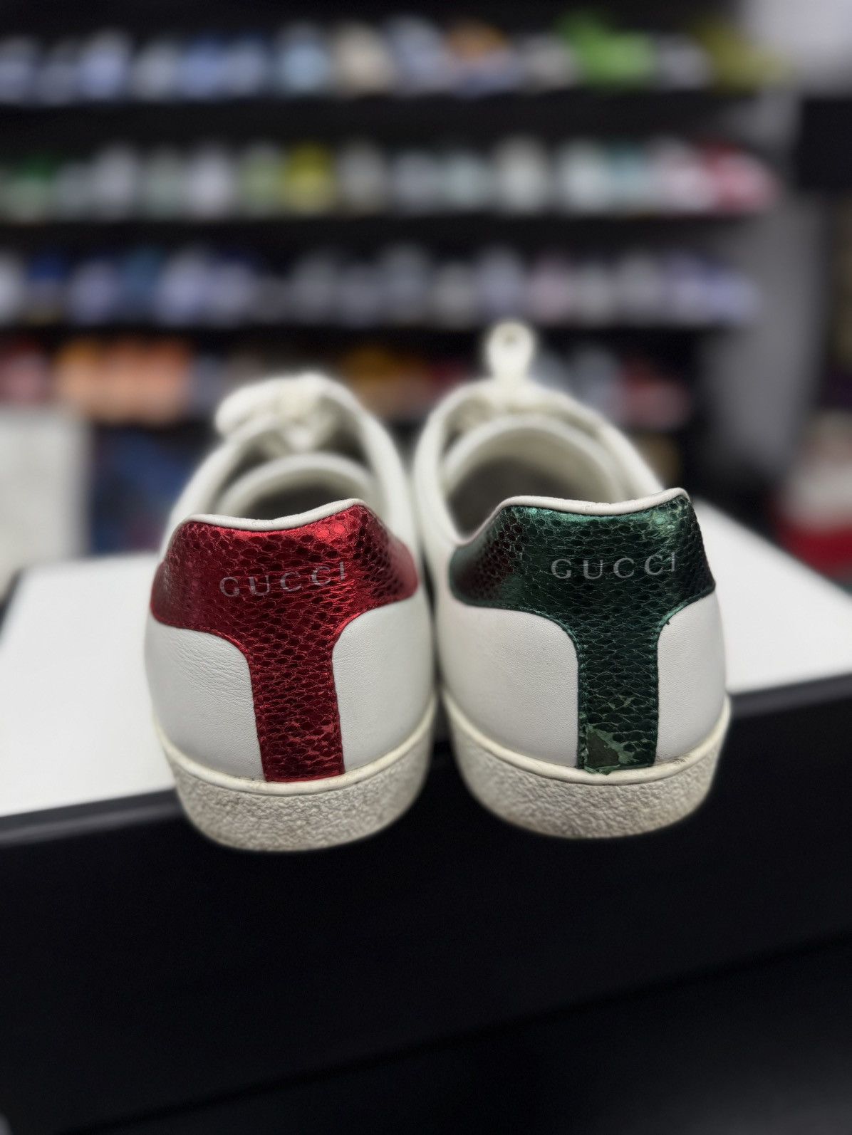 Gucci Gucci Mens Low Top Bee Sneakers Size 10G/10.5US Size US 10.5 / EU 43-44 - 7 Thumbnail
