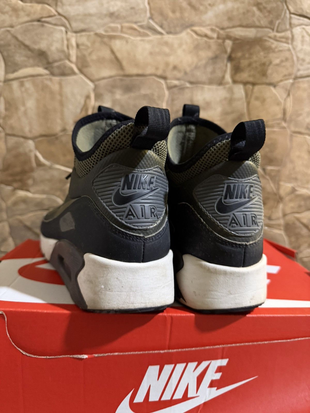 Nike Airmax 90 Size US 9.5 / EU 42-43 - 4 Thumbnail