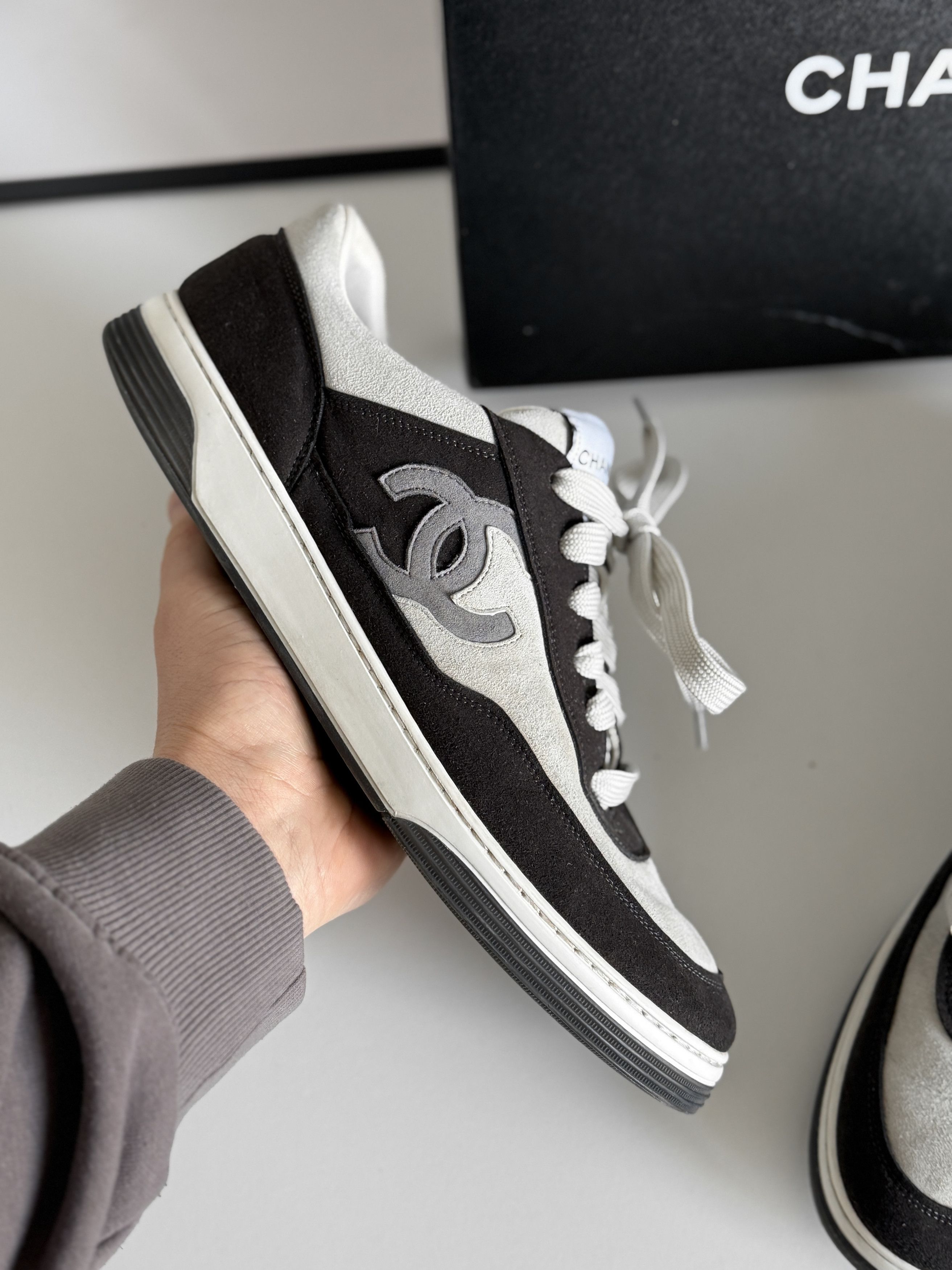 Chanel Chanel cc sneakers | size 45 Size US 12 / EU 45 - 7 Thumbnail