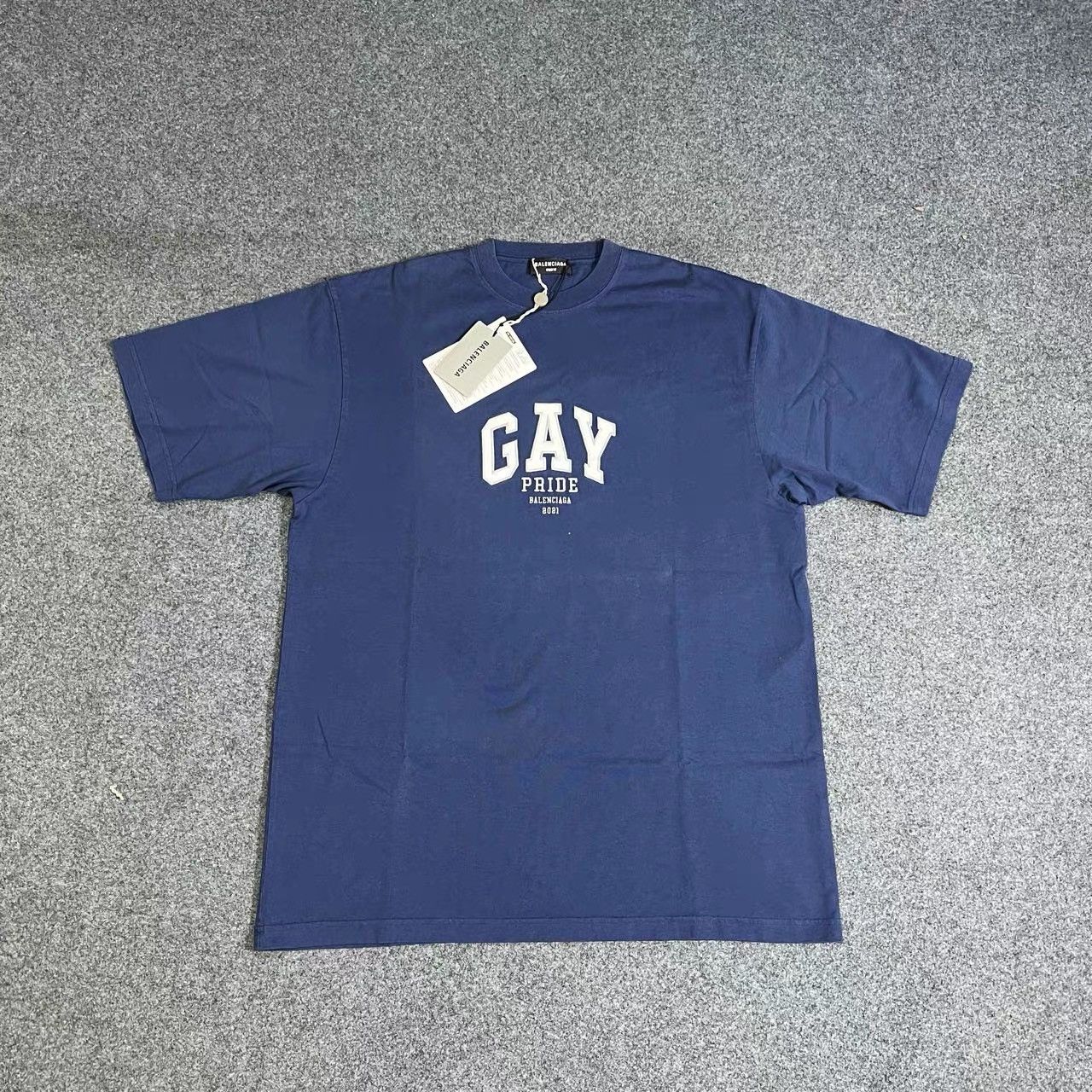 Balenciaga Balenciaga Short Sleeve K28 Size US XXS / EU 40 - 1 Thumbnail