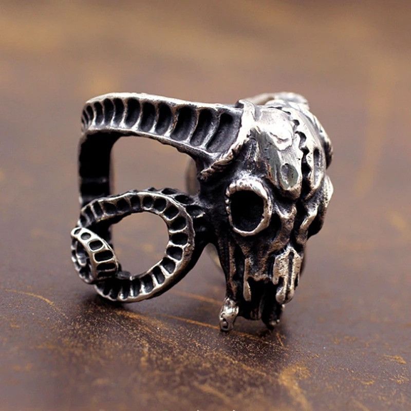 Vintage Heavy Metal Satan Goat Skull Ring Size ONE SIZE - 2 Thumbnail