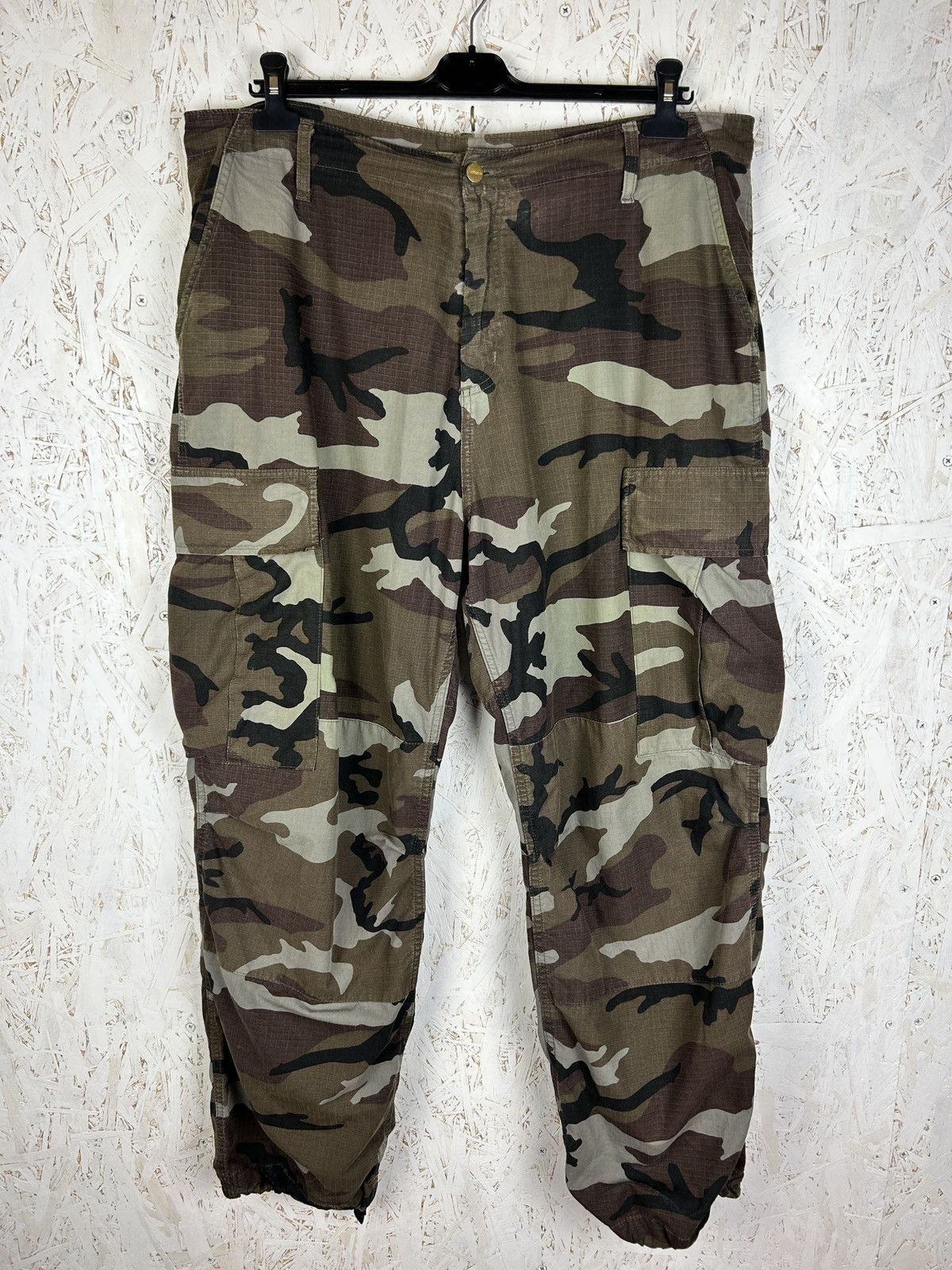 Carhartt Vintage Carhartt Camouflage Regular Cargo Pants 38 x 32 Size US 38 / EU 54 - 1 Thumbnail