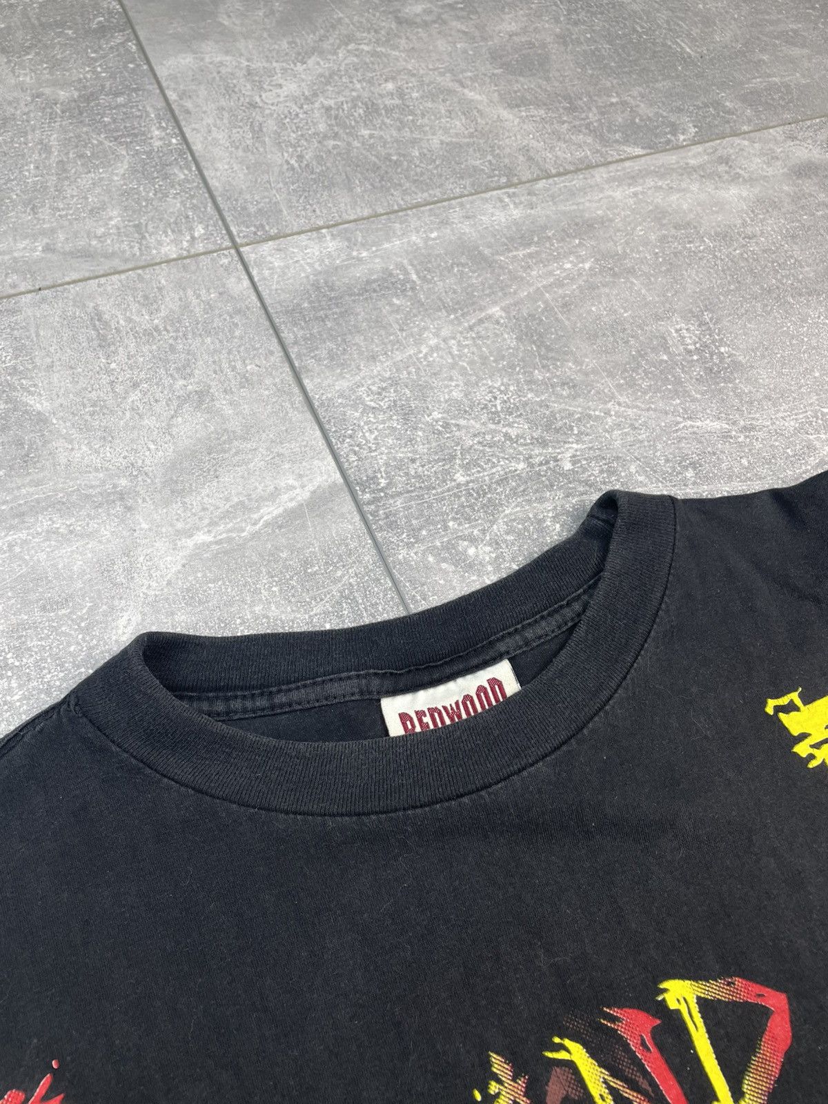 Warner Bros Looney Tunes 1996 Taz Big and Bad Big Logo Vintage T-shirt Size US XL / EU 56 / 4 - 6 Thumbnail