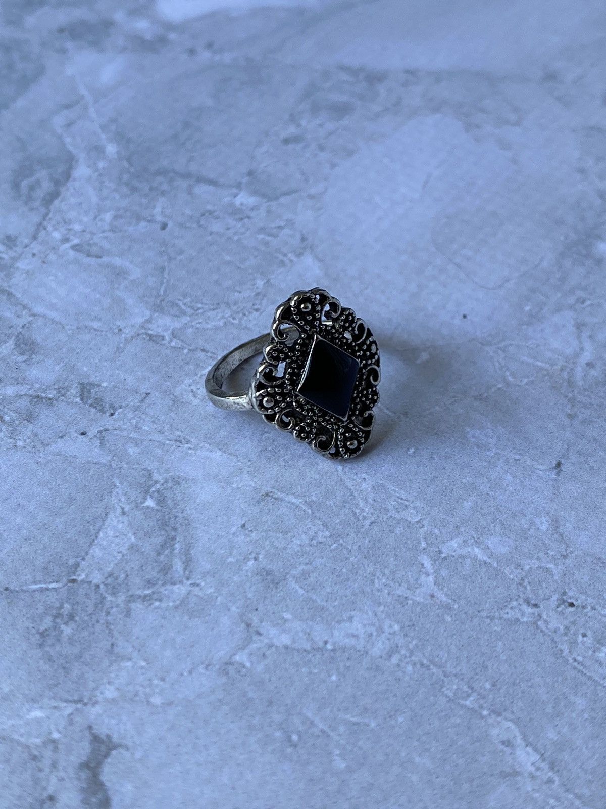 Japanese Brand × Vintage Vintage Black Stone Filigree Ring, Size 8 Size ONE SIZE - 1 Thumbnail