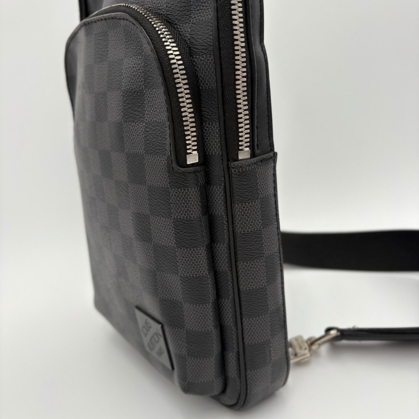 Louis Vuitton Sling Bag Damier Graphite Canvas ' Black ' | SUPER CLEAN! Size ONE SIZE - 4 Thumbnail