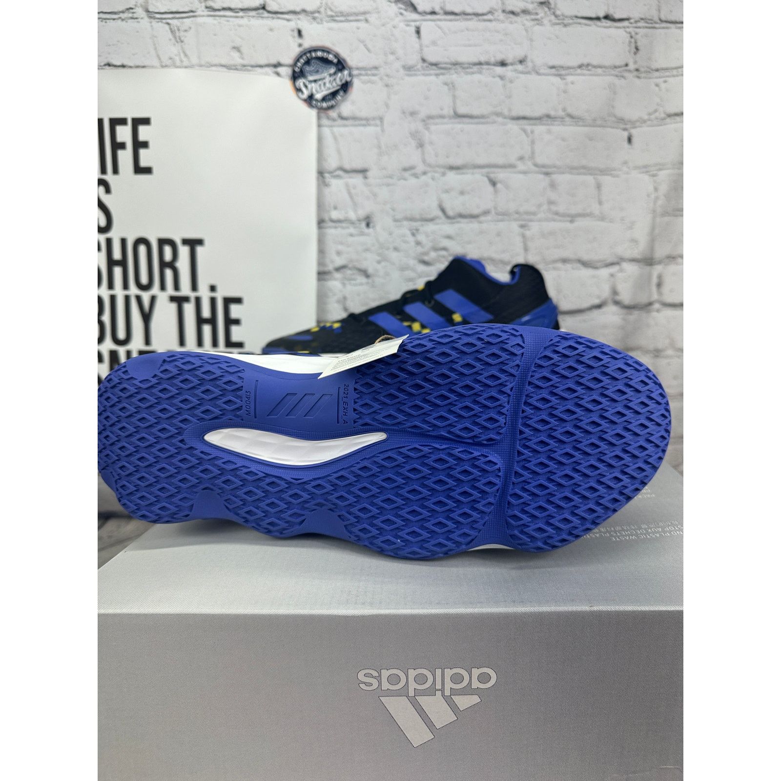 Adidas Adidas Exhibit A Low Basketball Shoes Mens 11 Blue Black Size US 11 / EU 44 - 7 Thumbnail