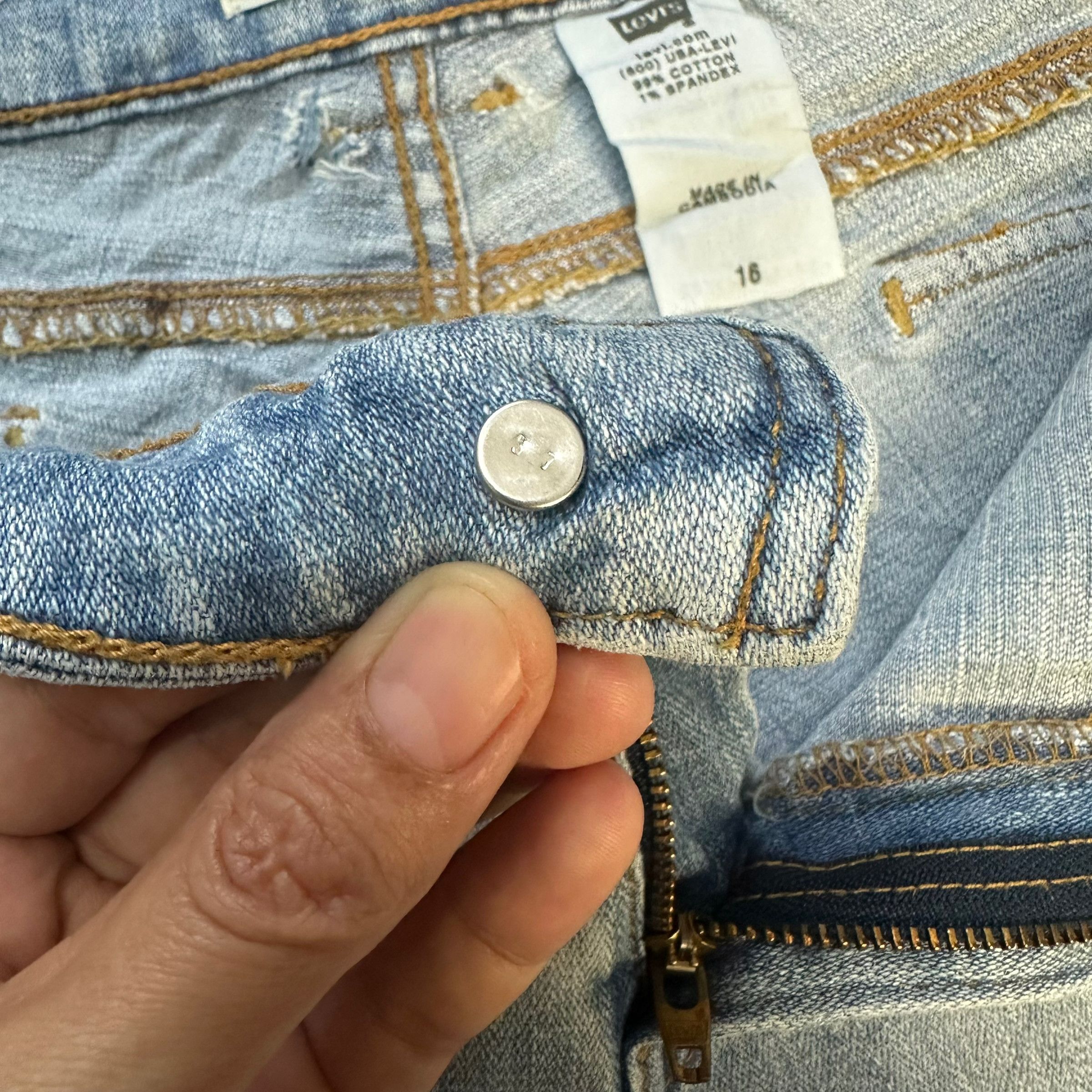 Levi's LEVIS 545 LIGHT WASH DENIM SHORTS #8411-008 Size 39" - 6 Thumbnail