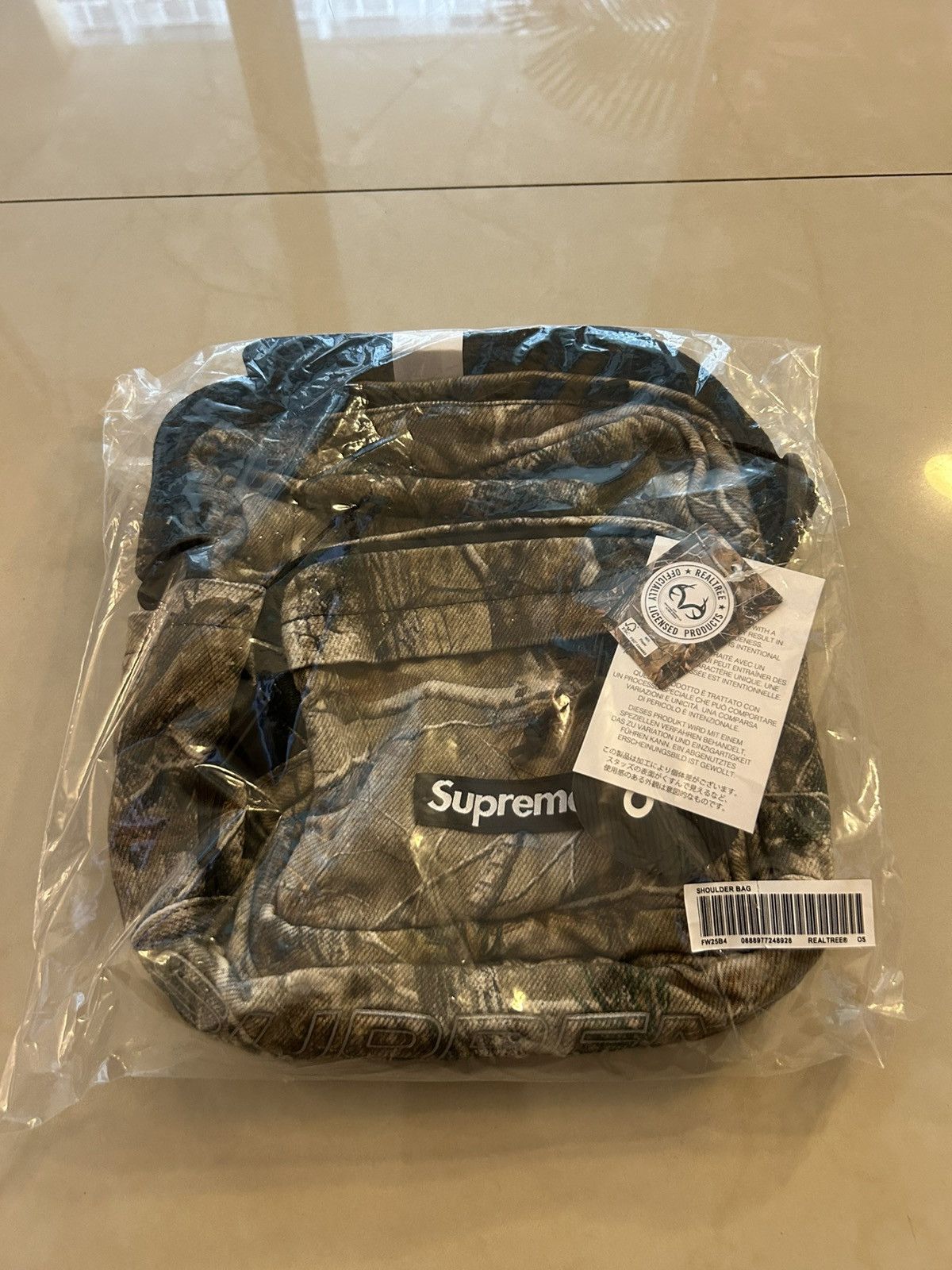 Supreme Supreme Camo Denim Shoulder Bag Size ONE SIZE - 1 Thumbnail