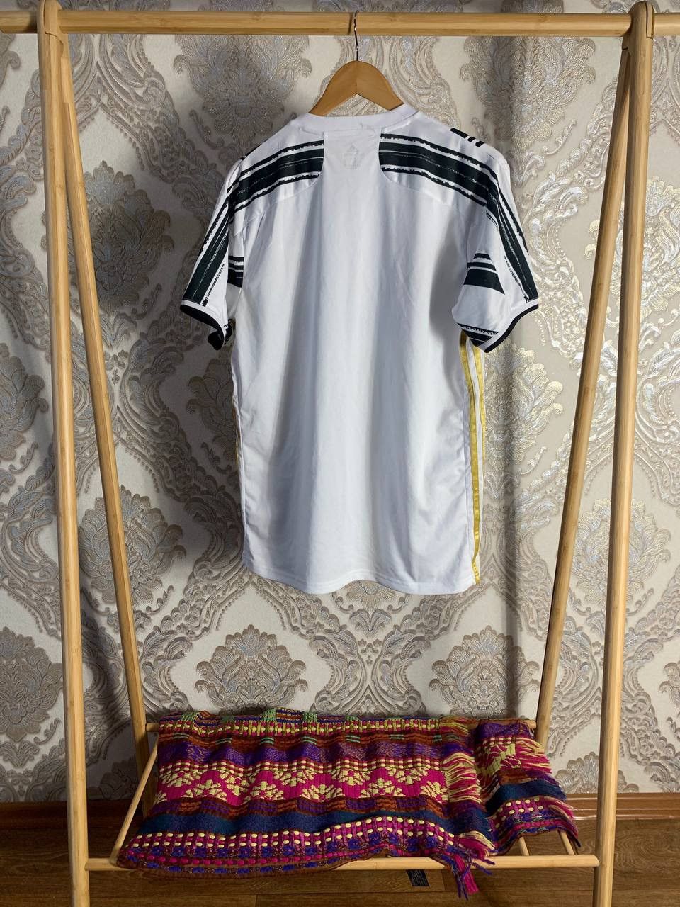 Vintage VERY RARE ADIDAS FC JUVENTUS ITALY SOCCER JERSEY RETRO Y2K Size US L / EU 52-54 / 3 - 5 Thumbnail