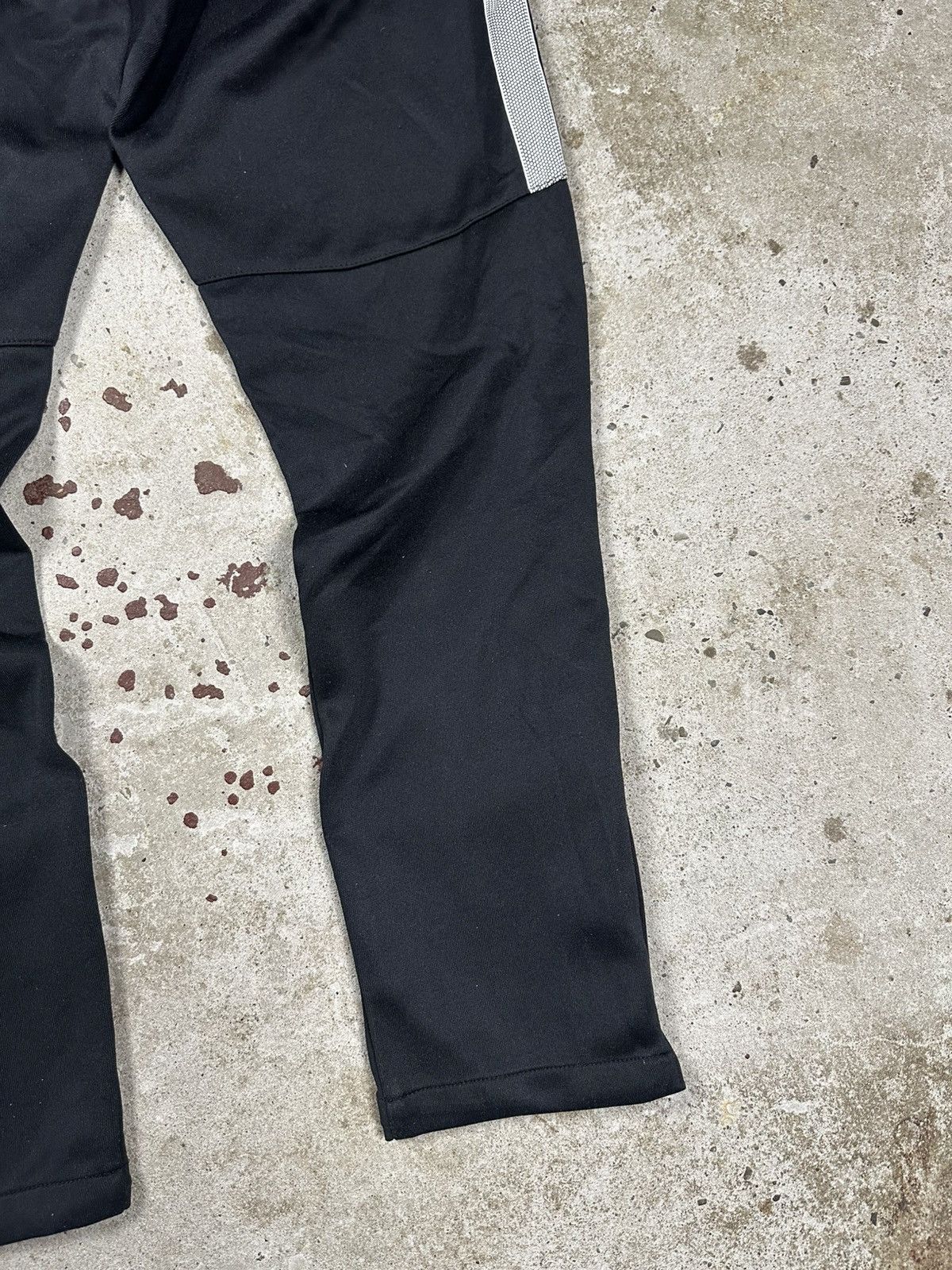 Nike × Vintage Vintage Nike Black Track Pants Swoosh Y2K Size US 30 / EU 46 - 8 Thumbnail