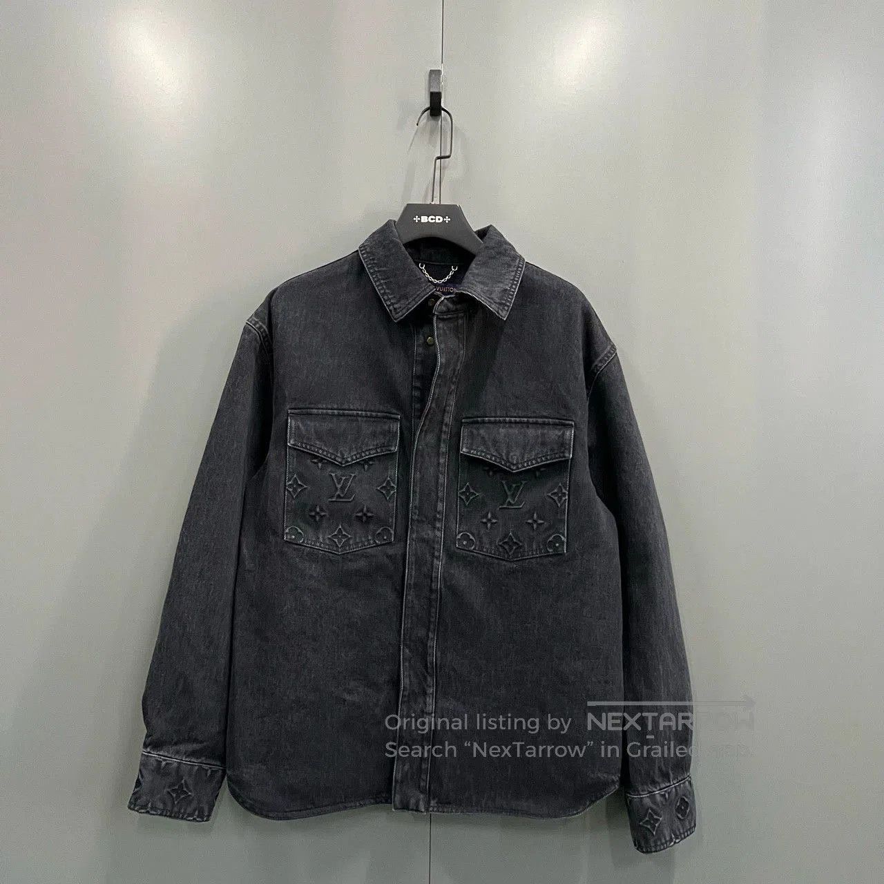 Louis Vuitton louis vuitton embossed logo denim jacket. Size US S / EU 44-46 / 1 - 1 Thumbnail