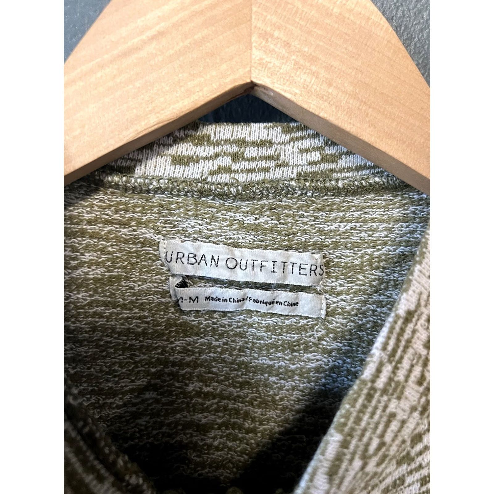 Urban Outfitters Urban Outfitters Womens Green Cropped Henley Short Sleeve T-Shirt Size Medium Size M / US 6-8 / IT 42-44 - 3 Thumbnail