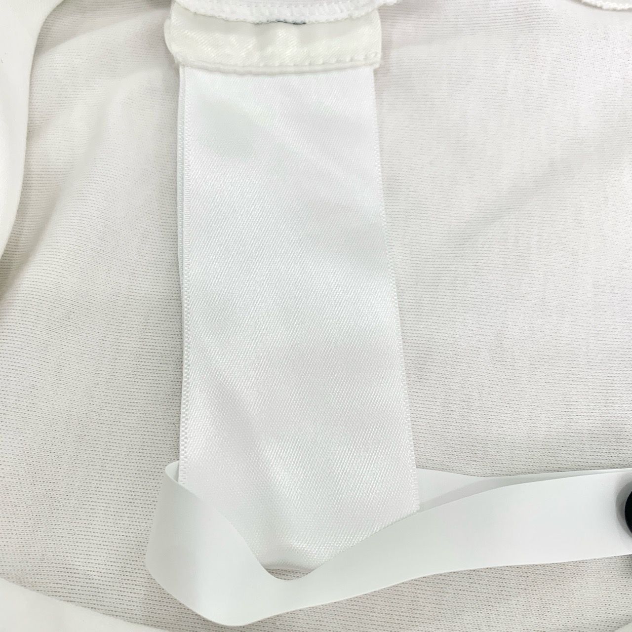 Louis Vuitton Louis Vuitton White T-Shirt With Trunks & Bags Logo Print Ma Size US M / EU 48-50 / 2 - 7 Thumbnail