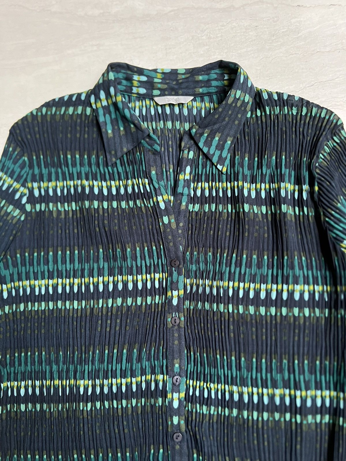 Marks & Spencer Marks & Spencer Motive Pleats Shirt Size US S / EU 44-46 / 1 - 3 Thumbnail