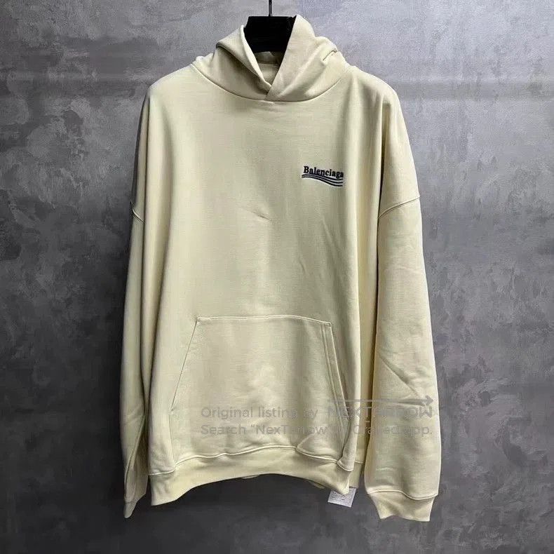 Balenciaga Balenciaga Beige Logo Print Hoodie. Size US L / EU 52-54 / 3 - 1 Thumbnail