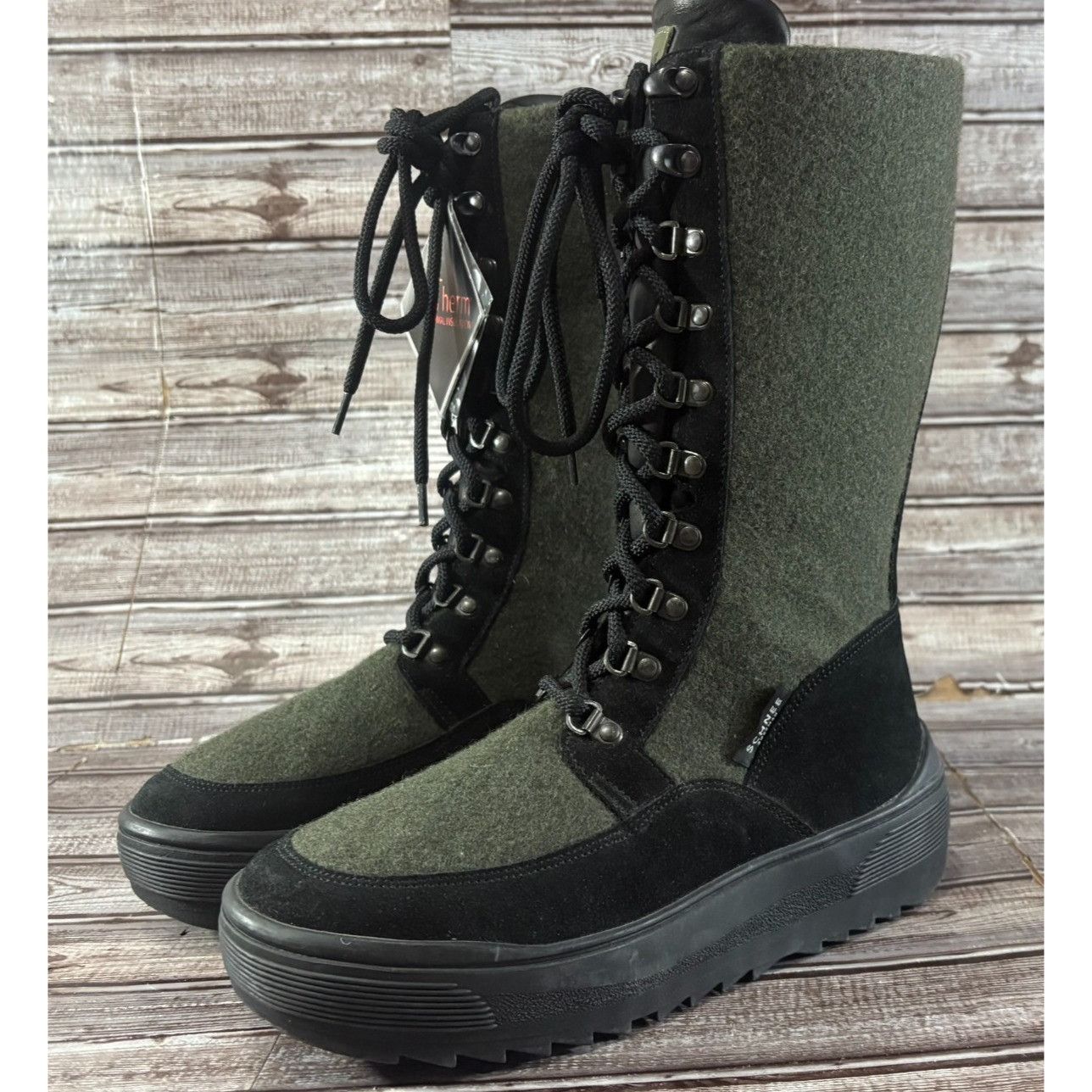 Schnee’s Aurora Brushed wool suede Waterproof Boot Sz 8.5 gr