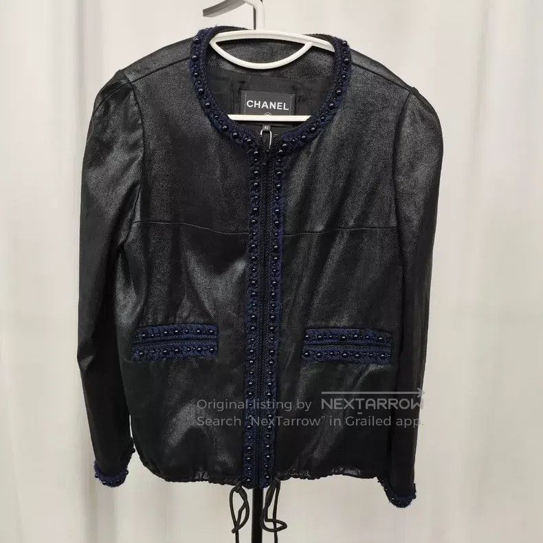 Chanel Chanel Black sheepskin jacket Size M / US 6-8 / IT 42-44 - 1 Thumbnail