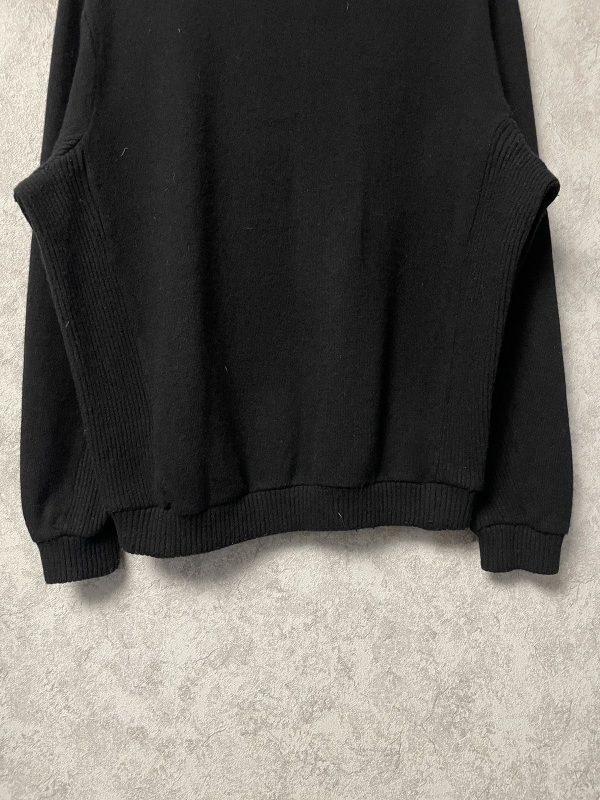 Lacoste Vintage Lacoste Black Wool Sweater Size US L / EU 52-54 / 3 - 12 Thumbnail