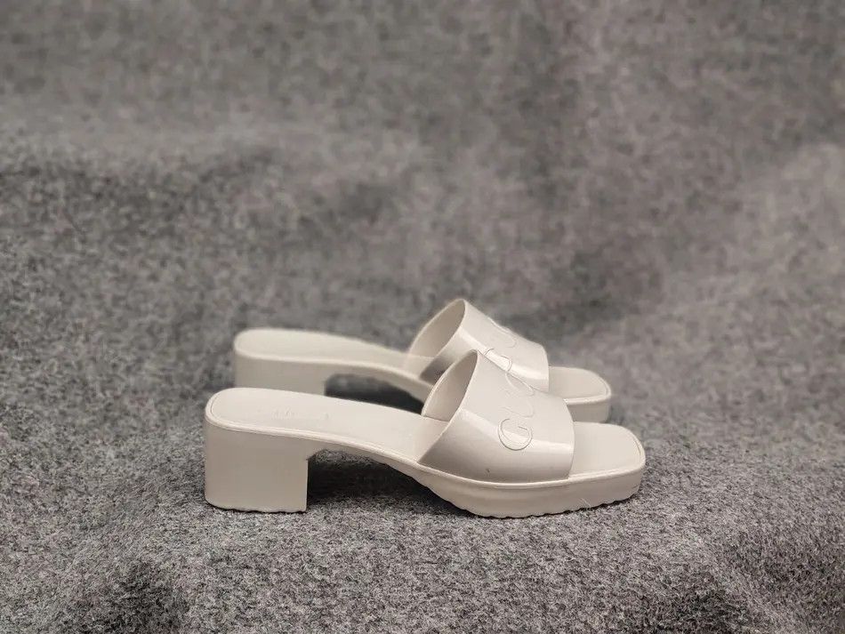 Gucci Gucci Rubber Logo Platform Slide Sandal Mystic White Mules Size US 11 / IT 41 - 1 Thumbnail