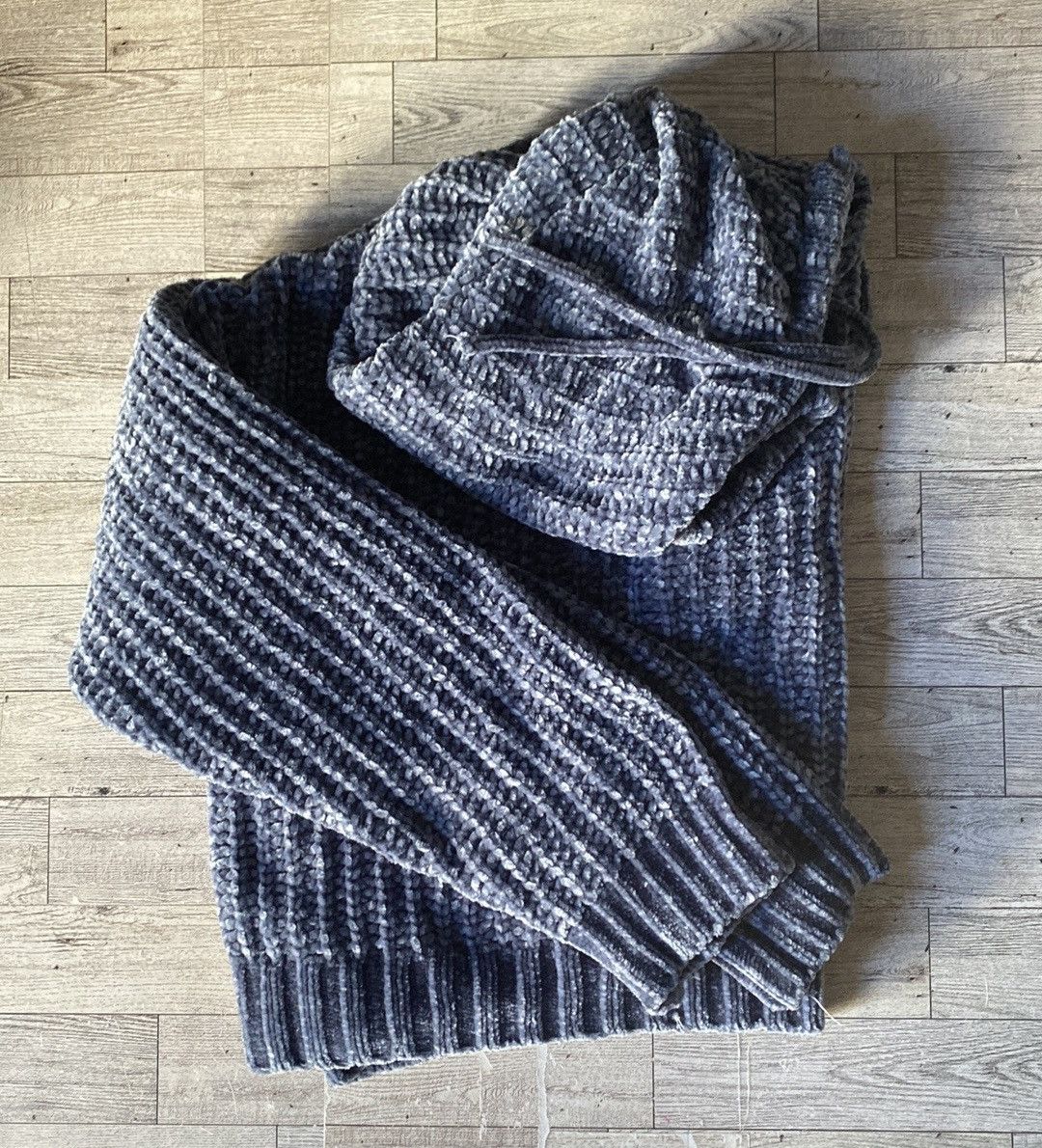 Forever 21 F21, Muted Blue, Chenille, Cropped, Oversized Hooded Sweater Size S / US 4 / IT 40 - 11 Thumbnail