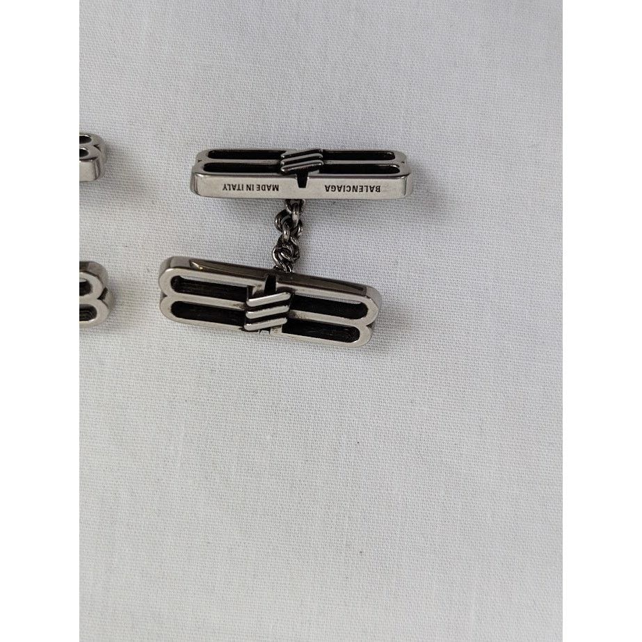 Balenciaga o1rshd1 Q:2/ Size:OS/ BB Icon Cufflinks Brass Antique Silver Size ONE SIZE - 4 Thumbnail