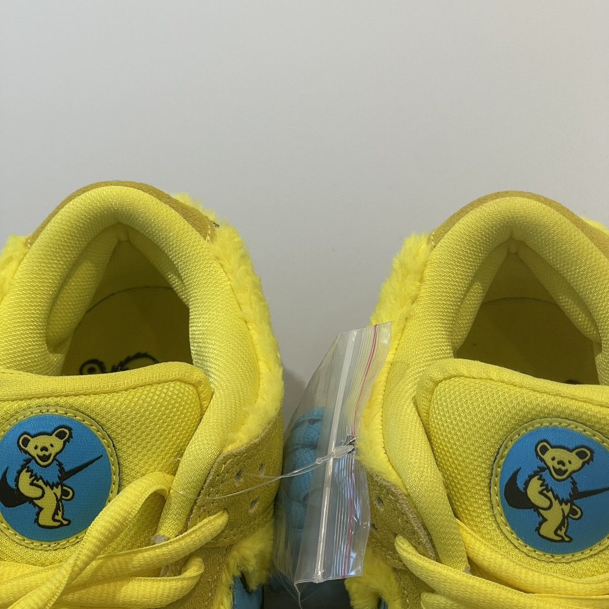 Nike Nike SB Dunk Low Grateful Dead Bears Opti Yellow Size US 11 / EU 44 - 12 Thumbnail