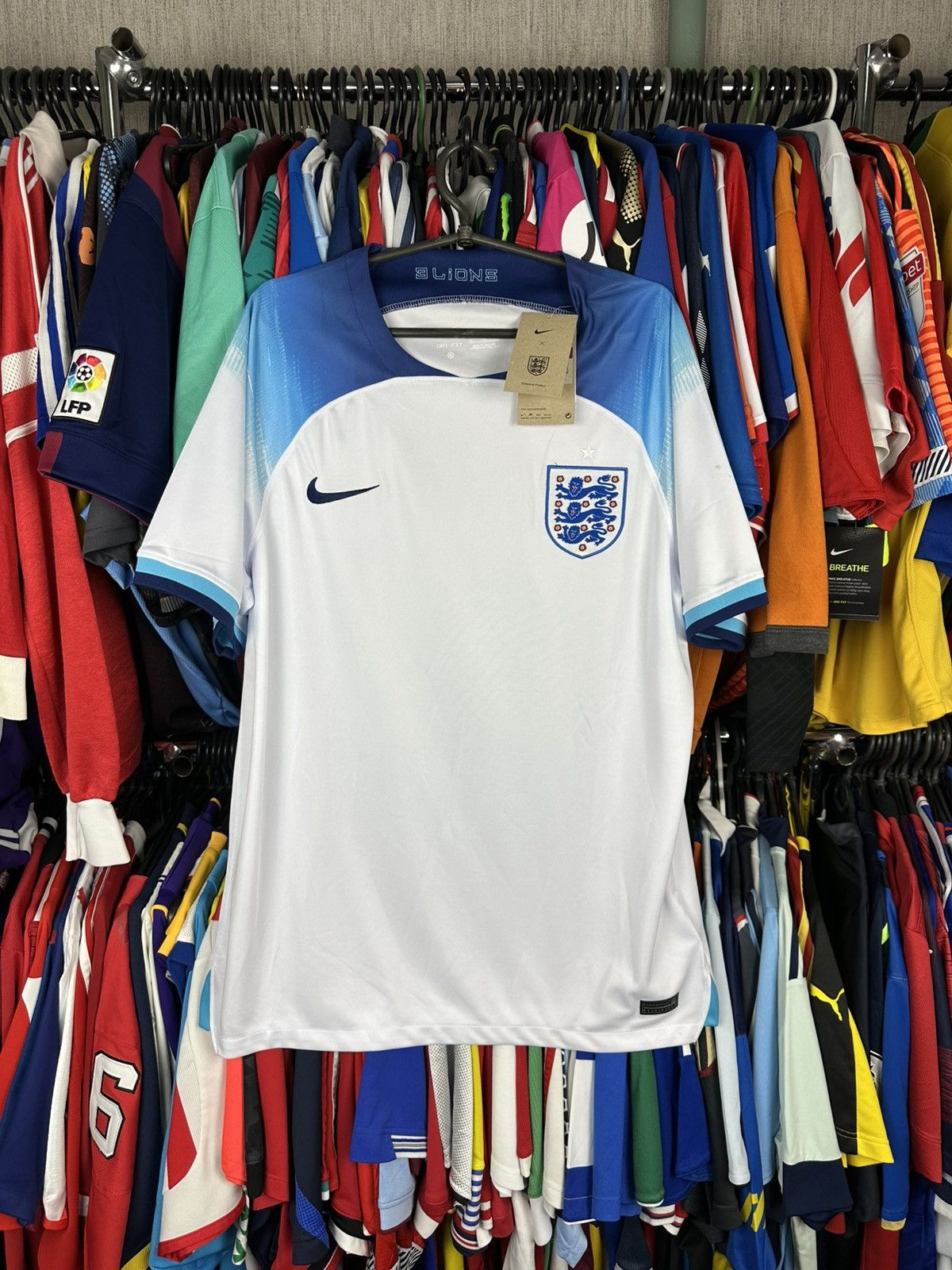 Other NIKE ENGLAND 2022 2022 AWAY FOOTBALL SHIRT SOCCER JERSEY Size US XXL / EU 58 / 5 - 1 Thumbnail
