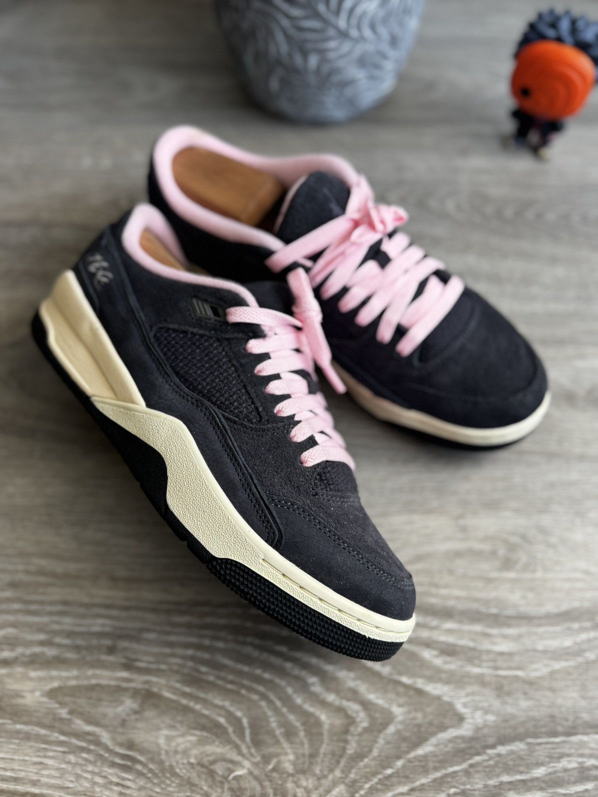 Jordan Brand Jordan Flight Court Neapolitan Black / Pink Size US 8 New Size US 8 / EU 41 - 5 Thumbnail