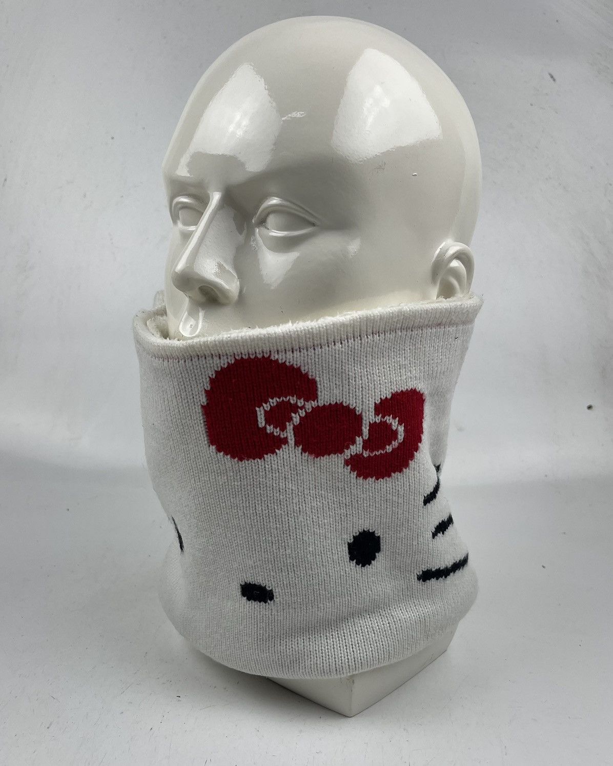 hello kitty neck gaiter tc50