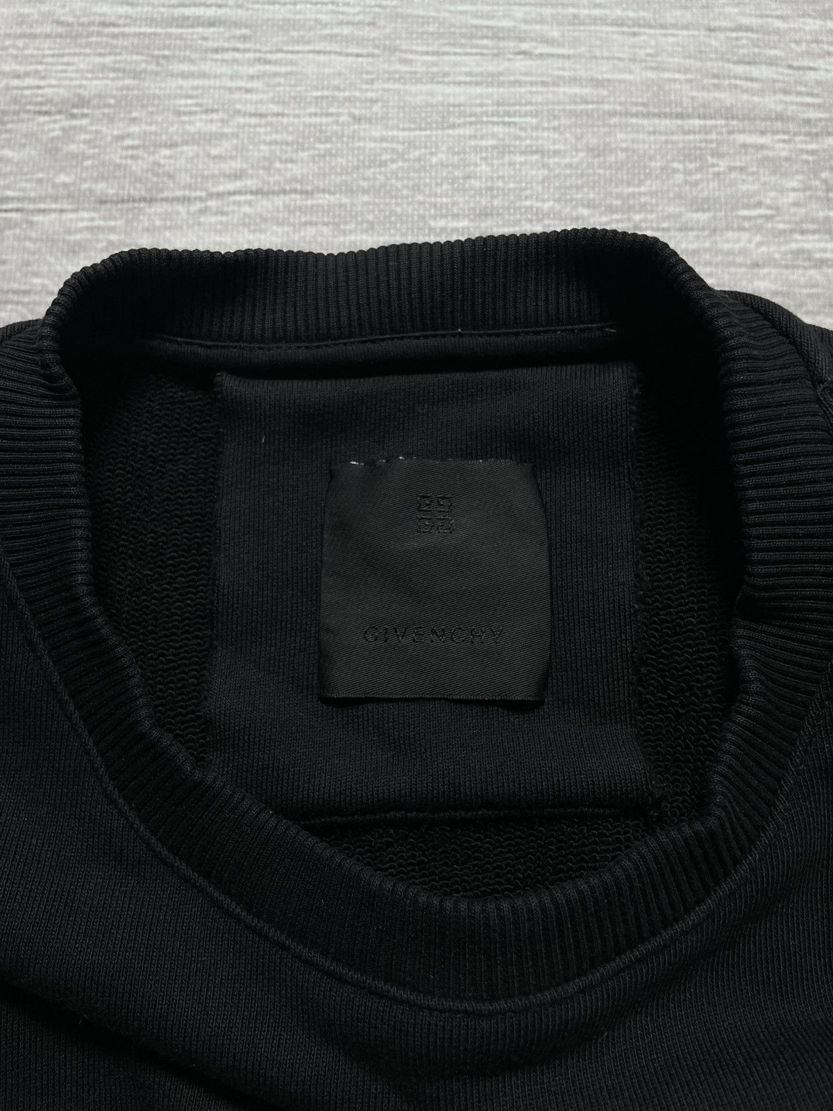 Givenchy Givenchy College Slim Fit Crewneck Black Sweatshirt Size US S / EU 44-46 / 1 - 7 Thumbnail