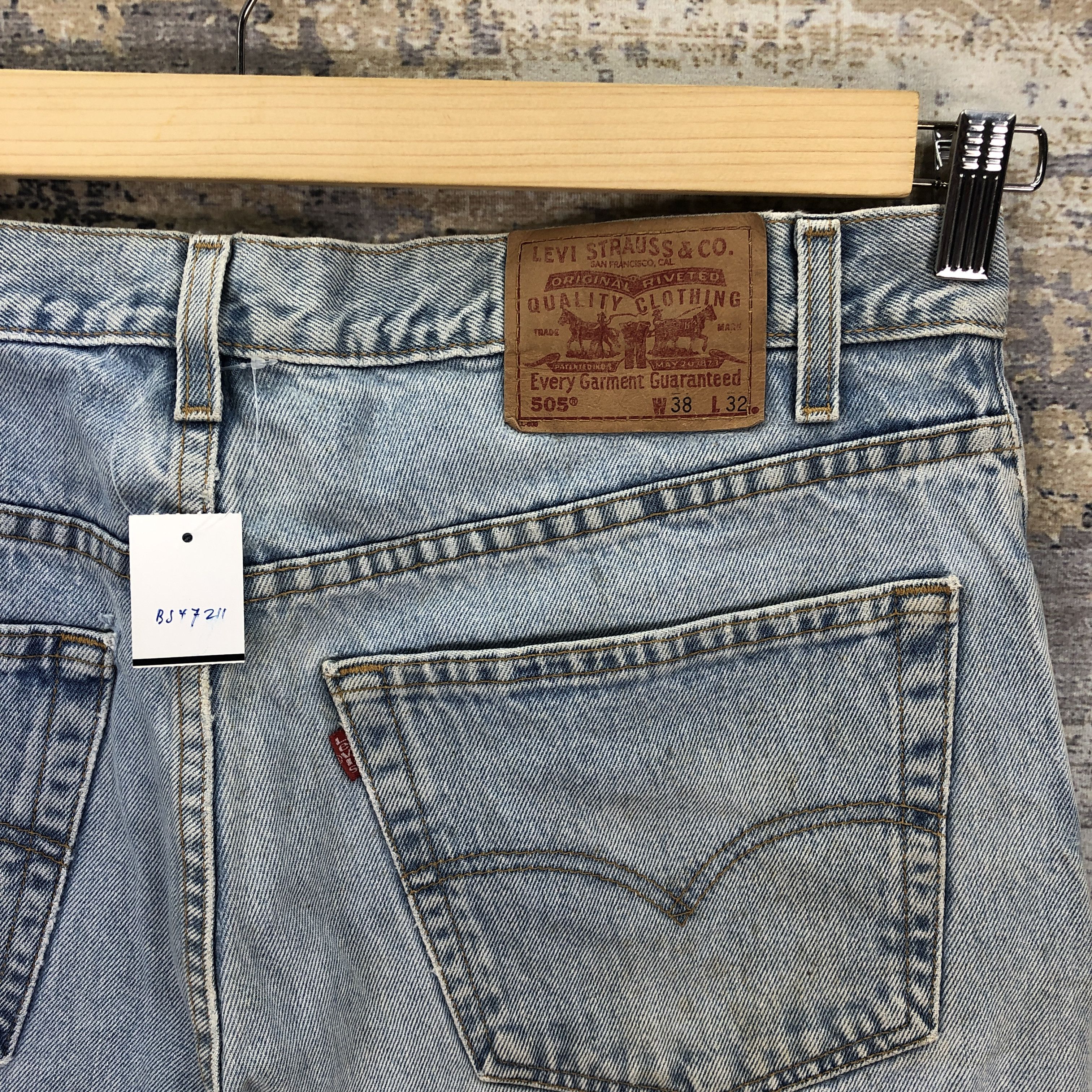Levi's Vintage Levis 505 Light Wash Jeans Levi's Dirty Faded Denim Size US 37 - 5 Thumbnail