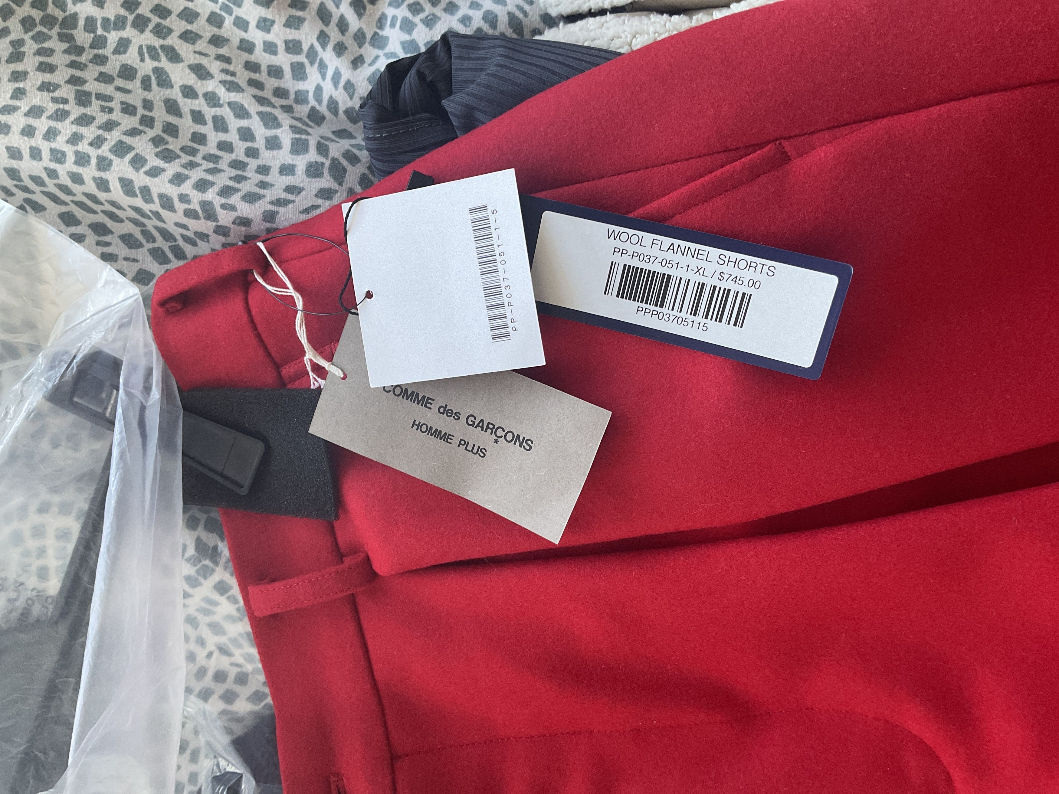 Comme des Garcons Homme Plus COMME DES GARÇONS HOMME PLUS WOOL PLEATED FLANNEL SHORTS Size US 34 / EU 50 - 6 Thumbnail