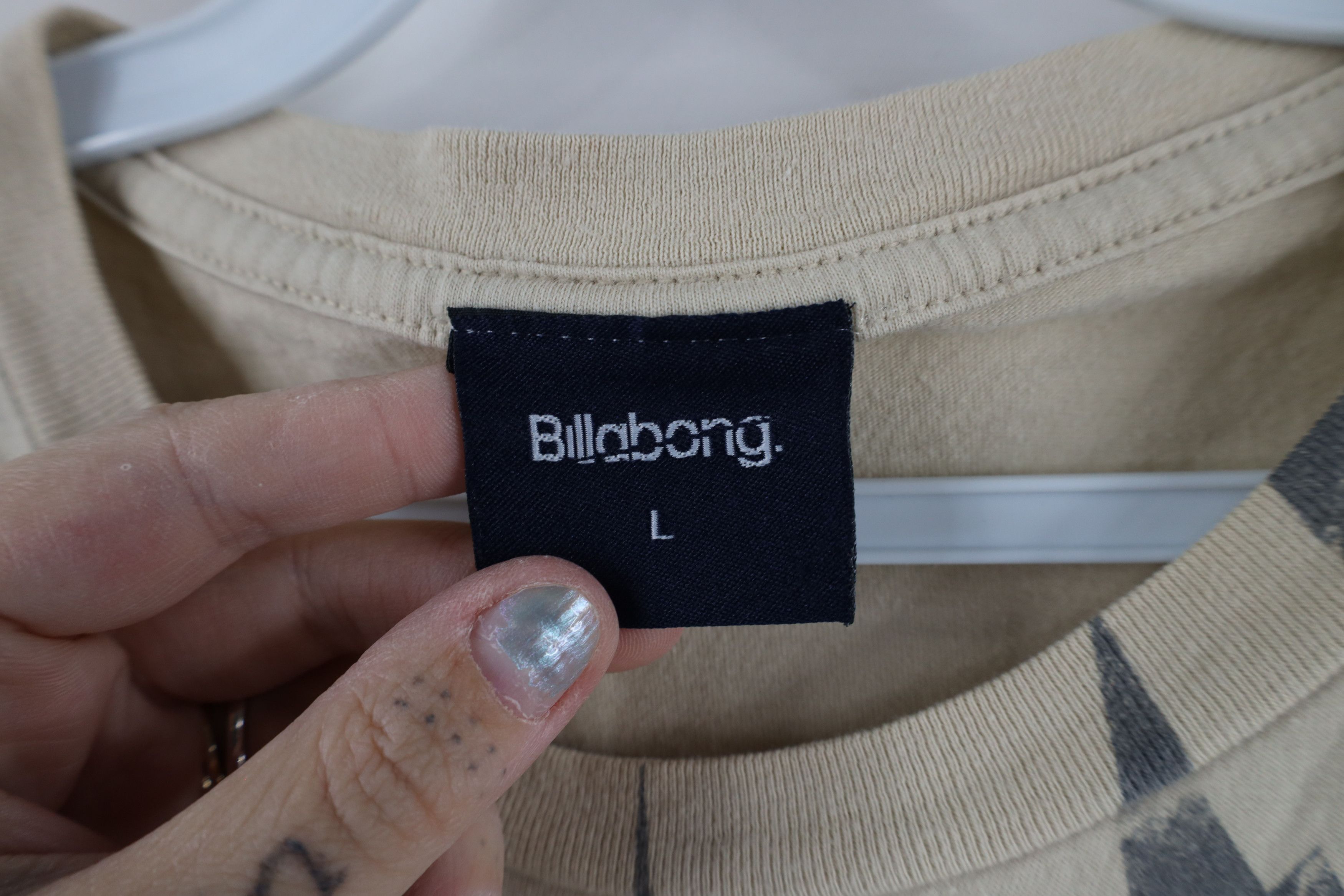 Billabong Vintage Billabong Surfing Spell Out Tribal Sun T-Shirt Beige Size US L / EU 52-54 / 3 - 6 Thumbnail