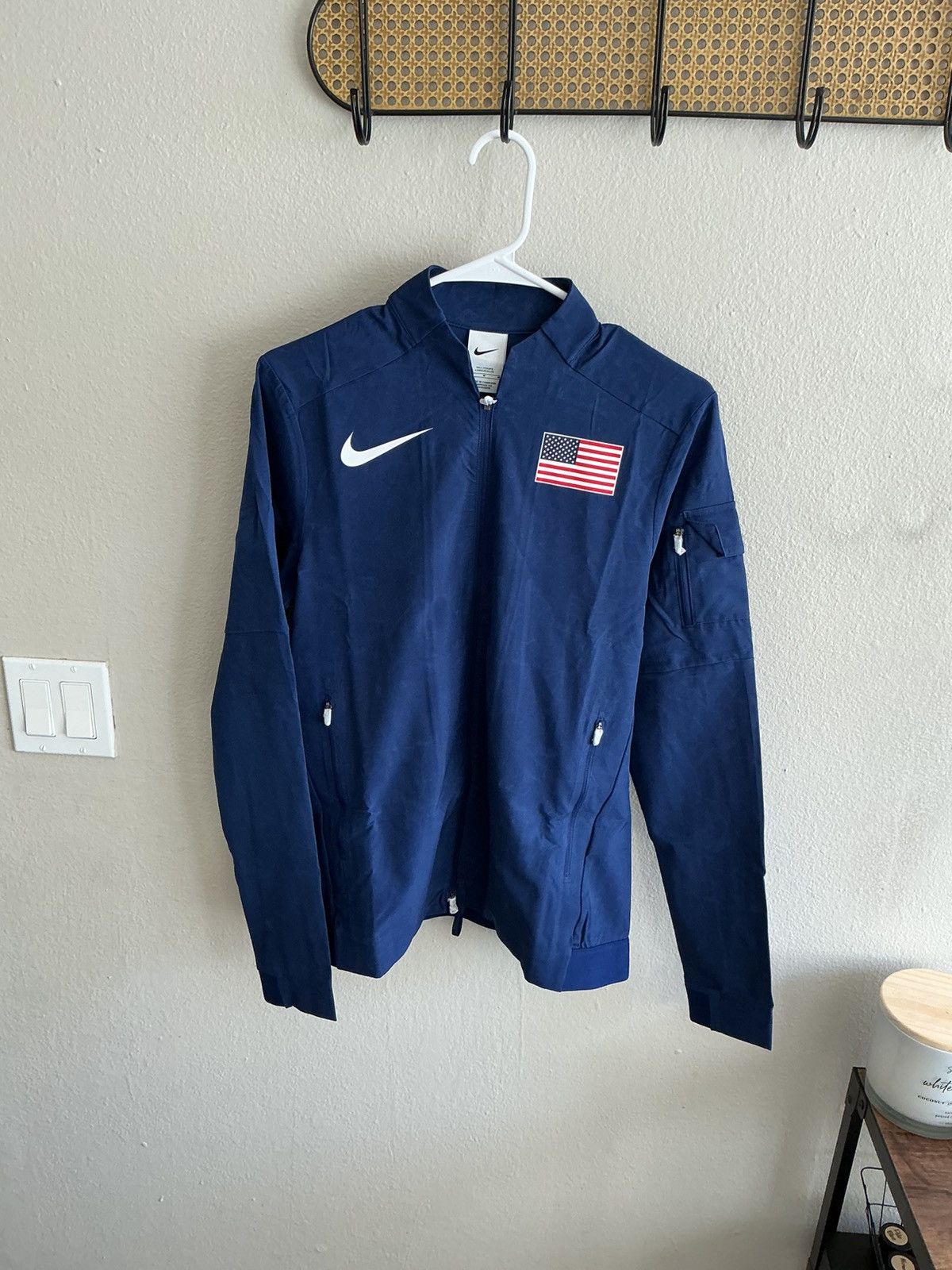 Nike Nike Pro Elite Team USA 2023 Jacket Womens M-TALL AO8840-492 Size M / US 6-8 / IT 42-44 - 1 Thumbnail