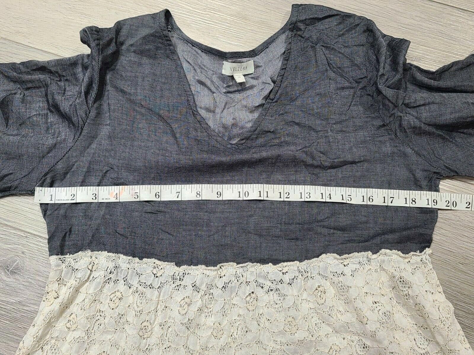 Designer Velzera Dress Size Medium Grey And White Lace Bell Sleeves Size M / US 6-8 / IT 42-44 - 4 Thumbnail