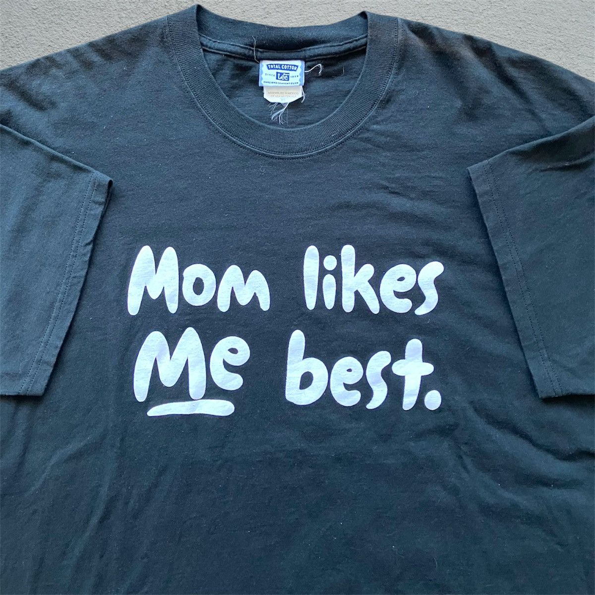 Vintage 90s Quote Tee Shirt Mom Likes Me Best funny humor