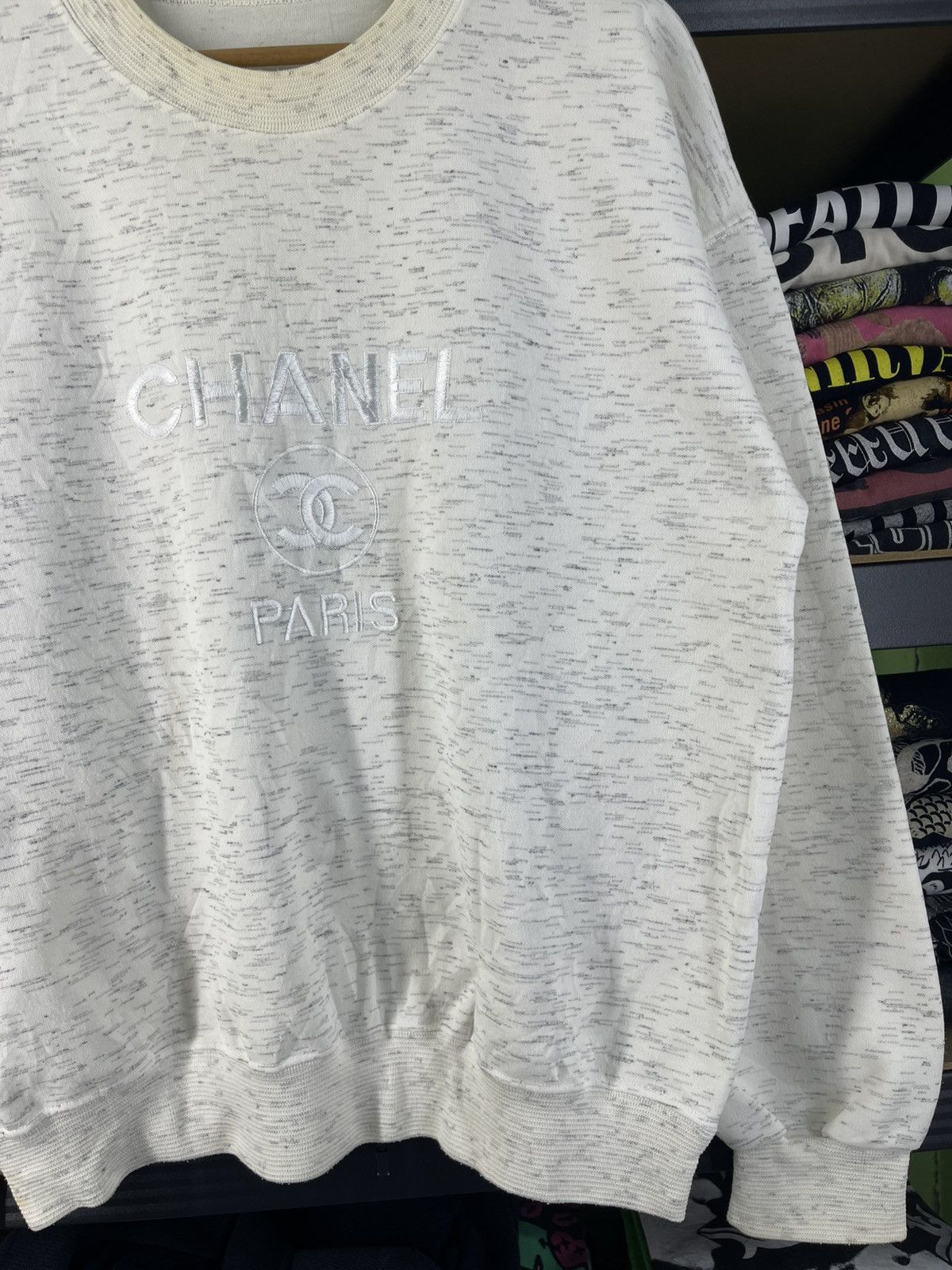Vintage Vintage Chanel Embroidered Bootleg 90's Grey Sweatshirt Size US M / EU 48-50 / 2 - 4 Thumbnail