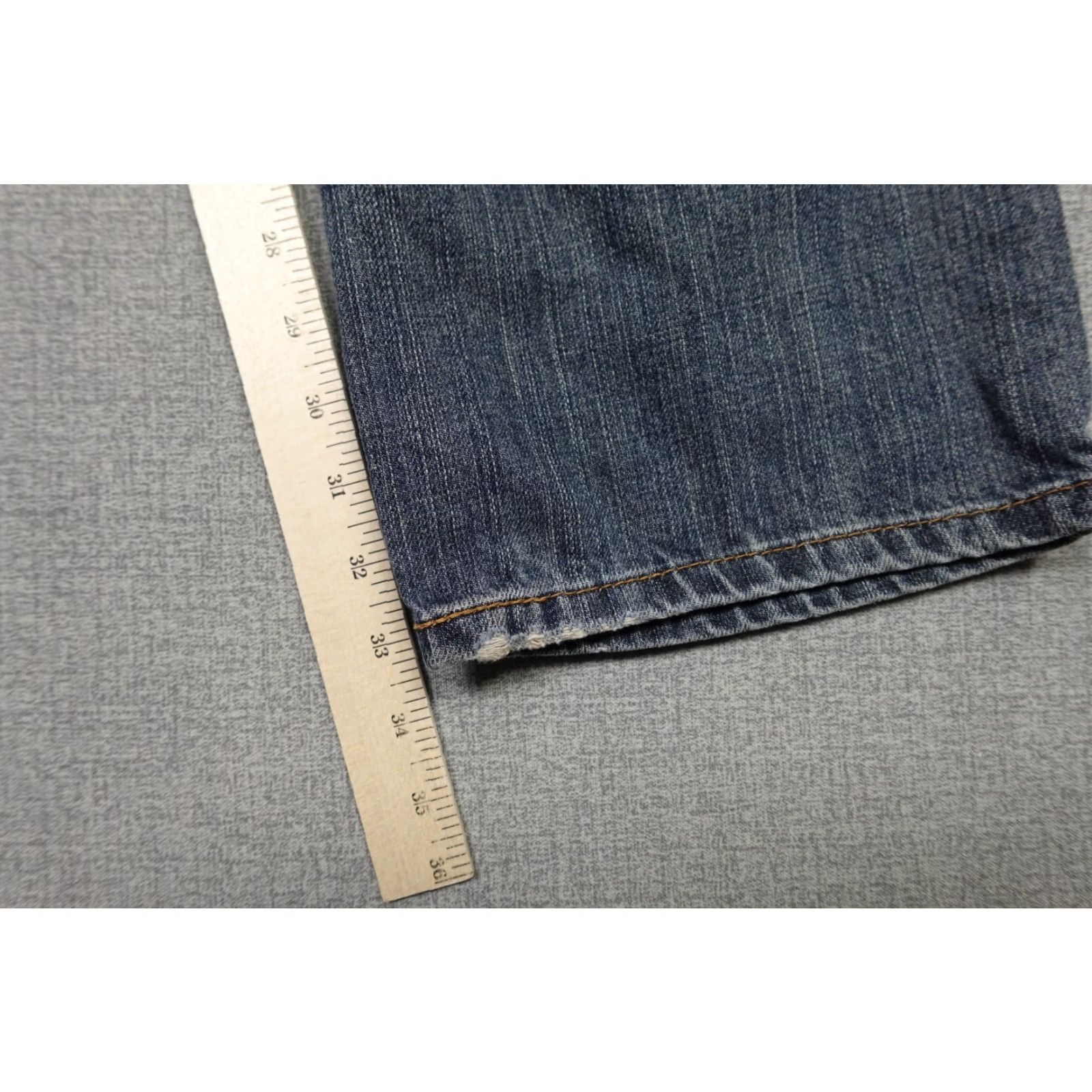 Levi's Levi's 559 Jeans Mens 38x32 Blue Relaxed Straight Dark Wash Denim Jeans Relaxed Straight Mens 559 Blue 38x32 USA 500 Series Size US 38 / EU 54 - 7 Thumbnail