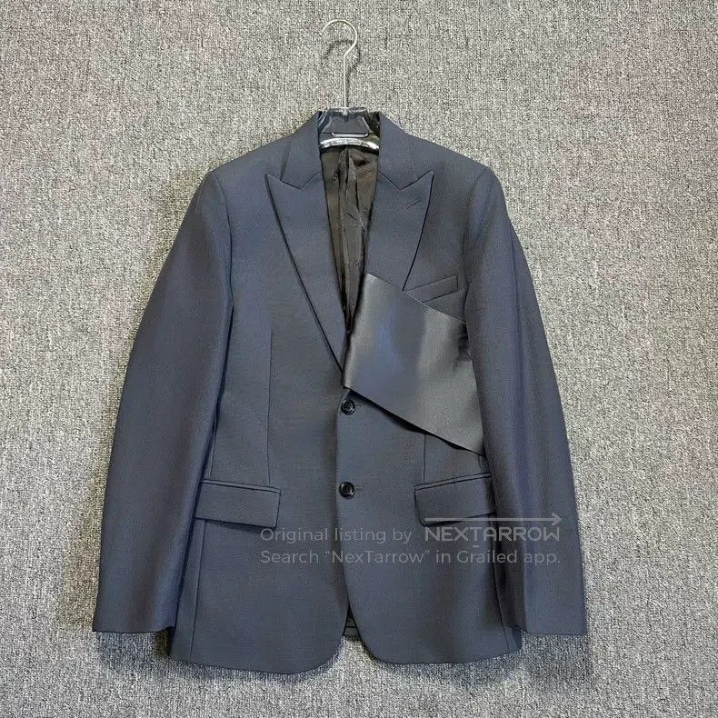 Dior Dior Haze blue, satin, show style, suit Size 44R - 1 Thumbnail